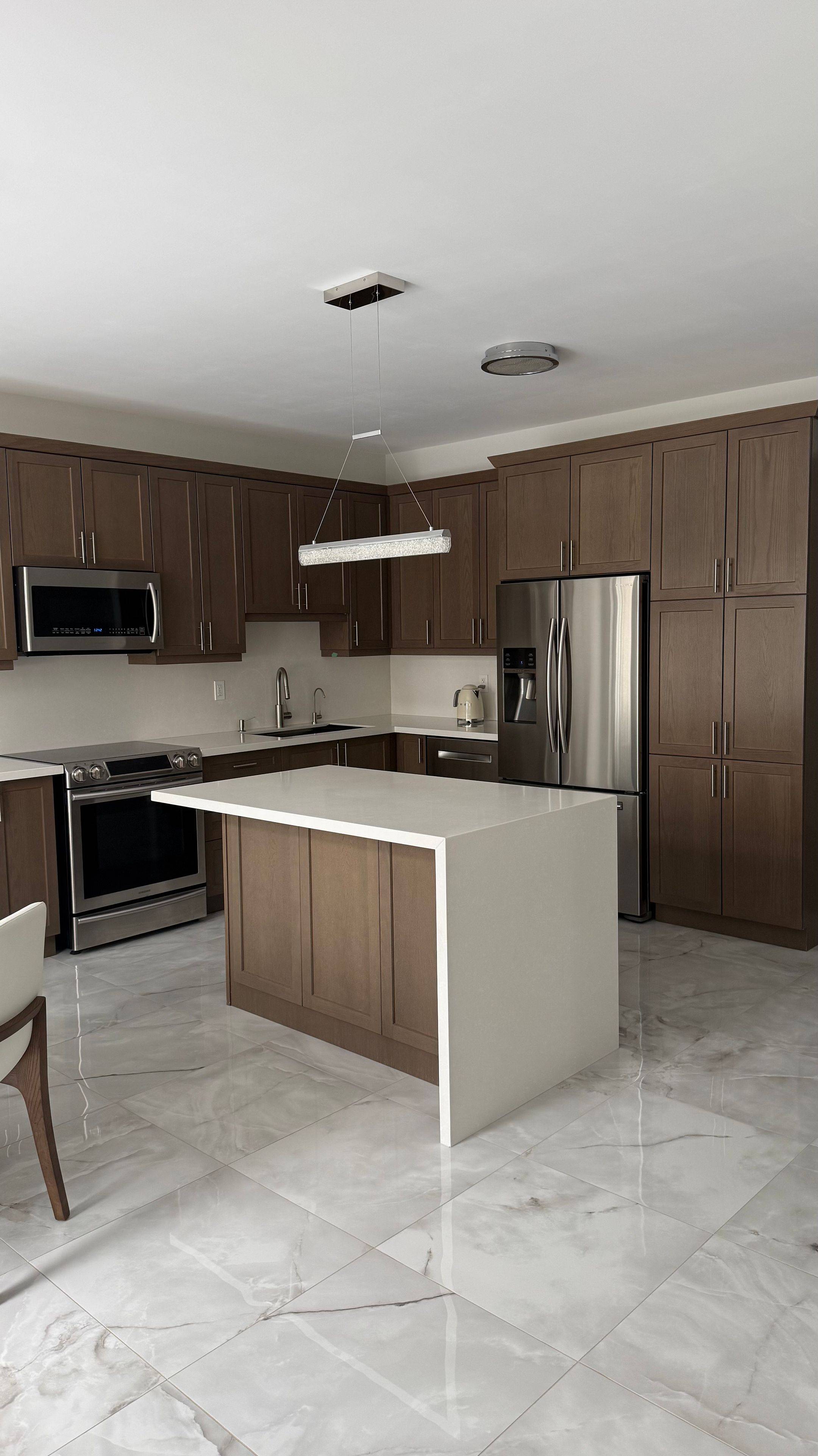 Bradford West Gwillimbury, ON L3Z 2A4,80 Inverness WAY