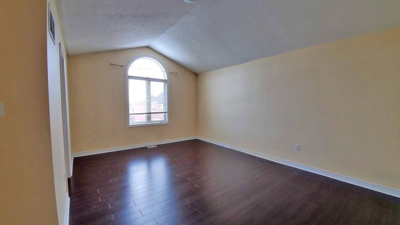 Brampton, ON L7A 0M9,39 Iceland Poppy Upper Level TRL