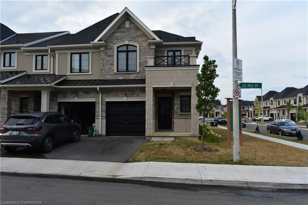 Hamilton, ON L9B 0K1,30 MIA DR #6