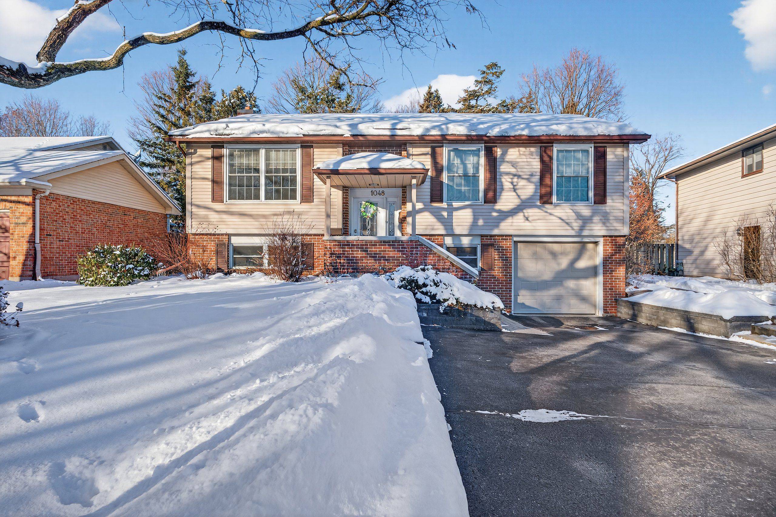 Kingston, ON K7P 1M6,1048 BAUDER CRES