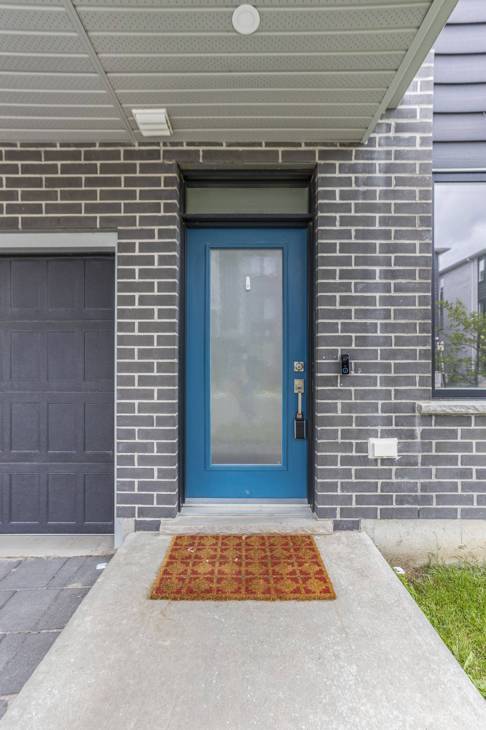 London East, ON N5V 0C5,177 Edgevalley RD #16