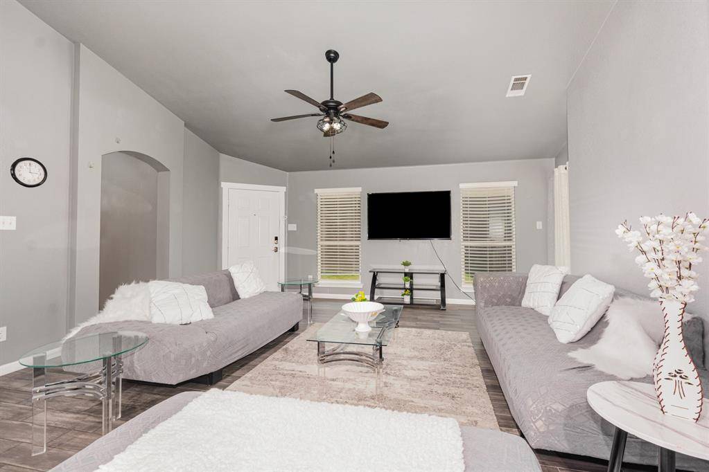 Fort Worth, TX 76131,6337 Geneva Lane