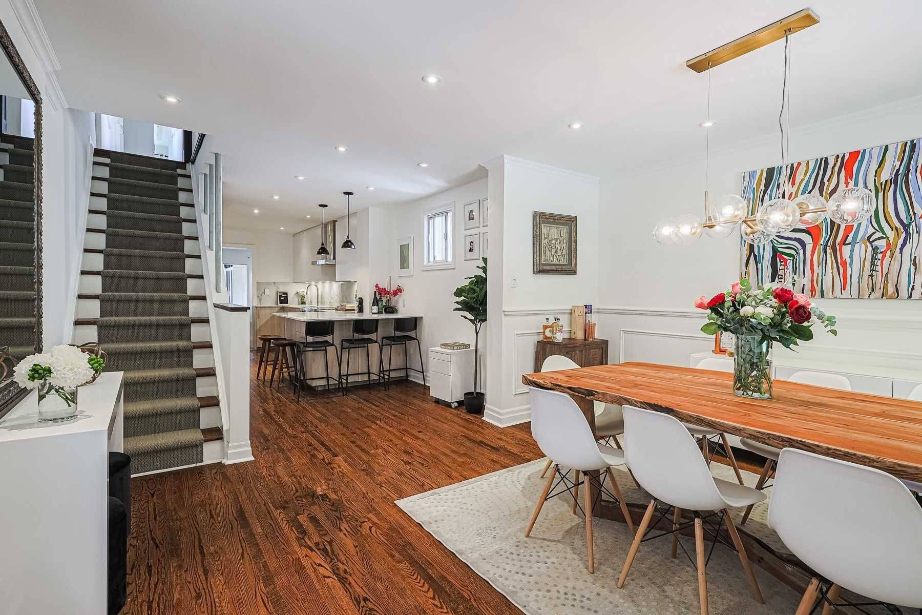 Toronto C02, ON M6G 2H2,56 Helena AVE