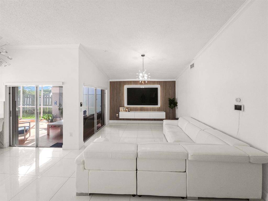 Coconut Creek, FL 33073,5090 NW 54th St