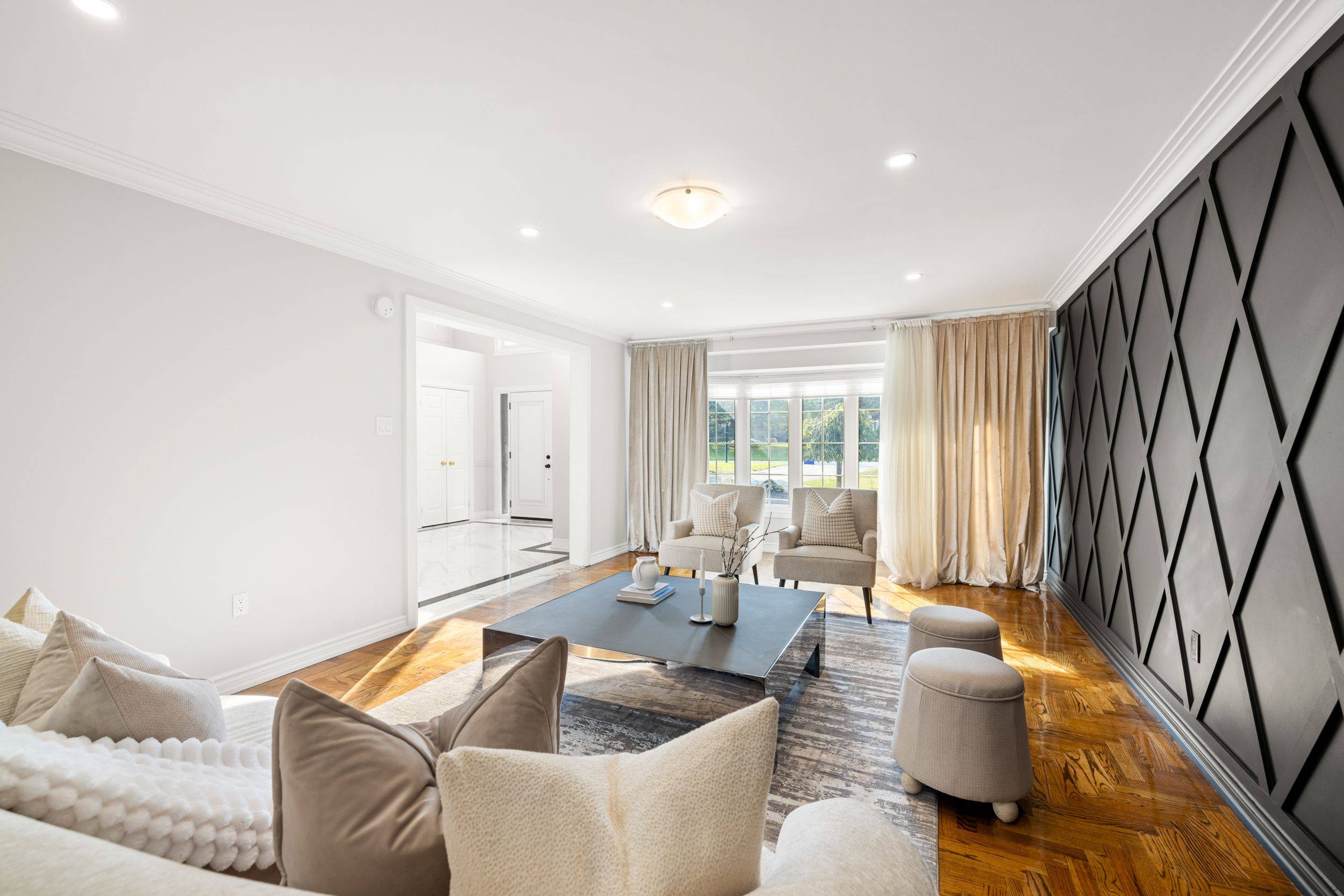 King, ON L7B 1E1,372 Burns BLVD