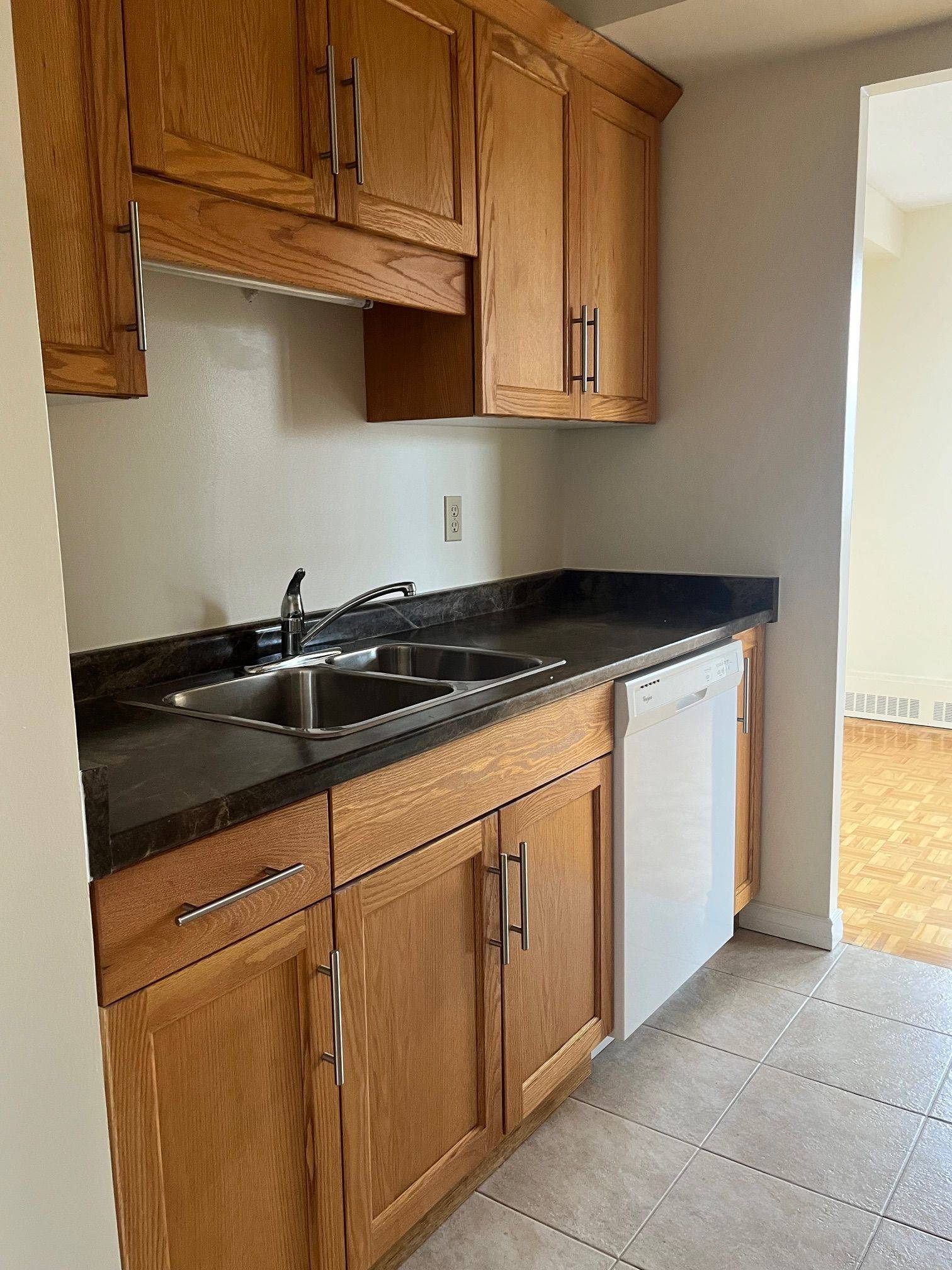 Barrie, ON L4M 5R2,262 Rose ST #301