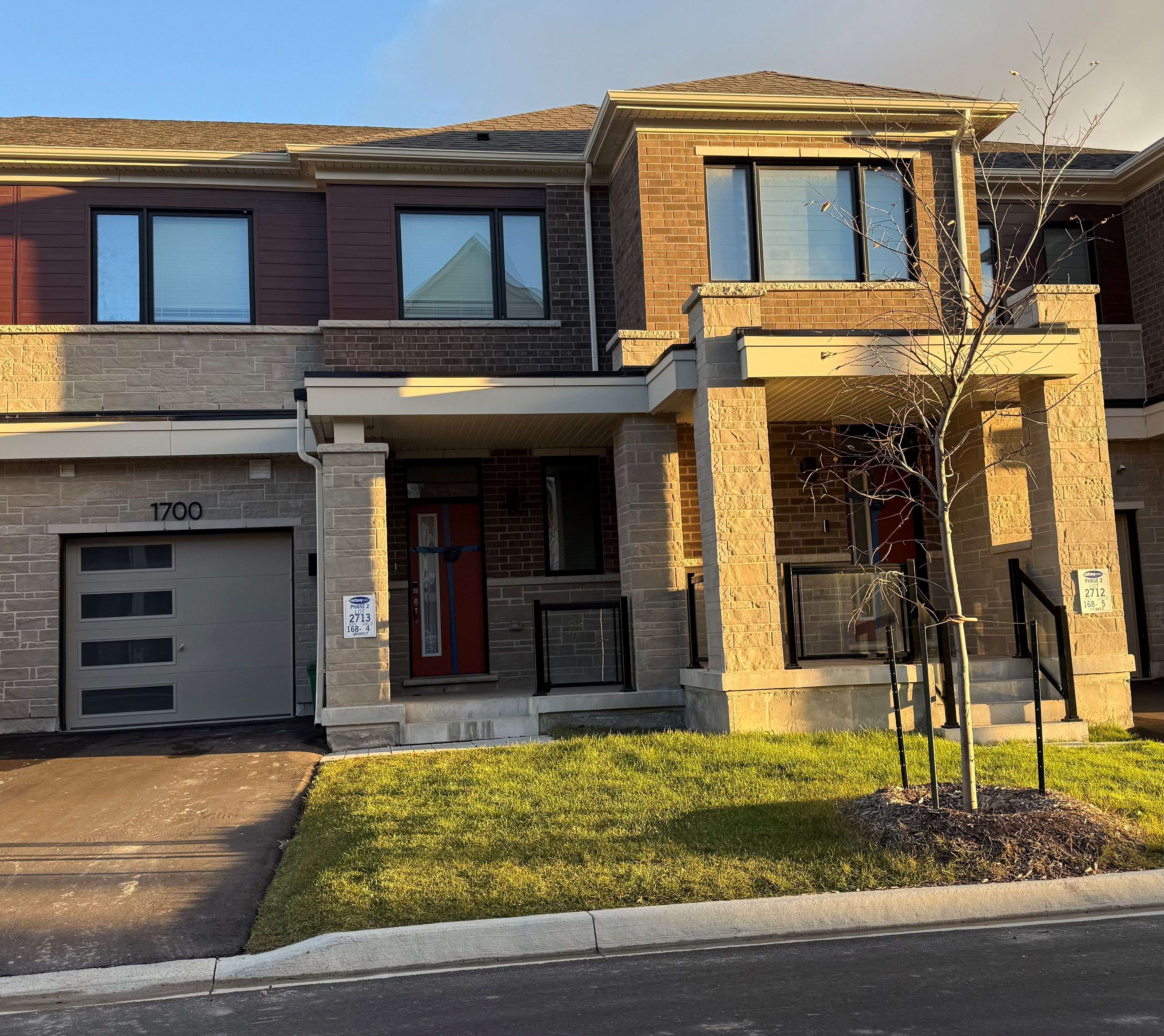 Milton, ON L9T 6H8,1700 Dance CT