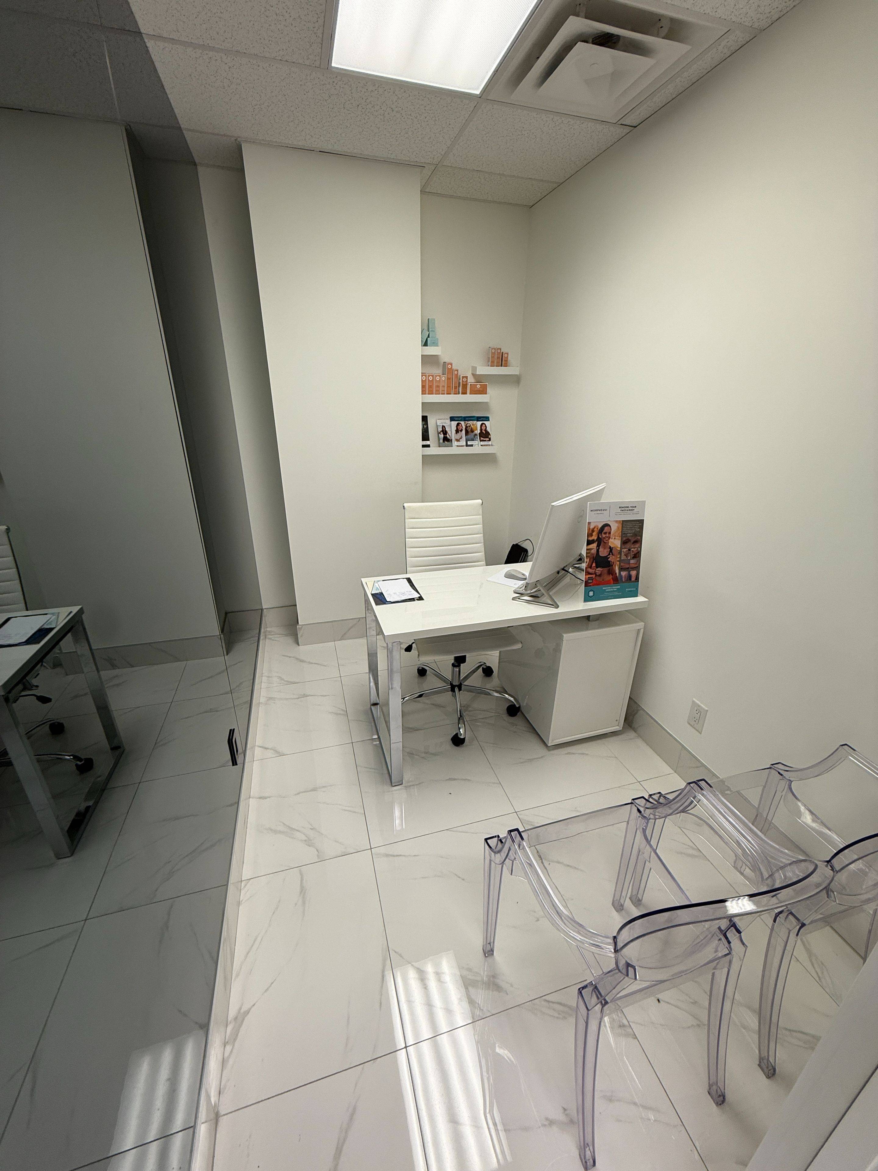 Oakville, ON L6M 1M1,3075 Hospital Gate #422