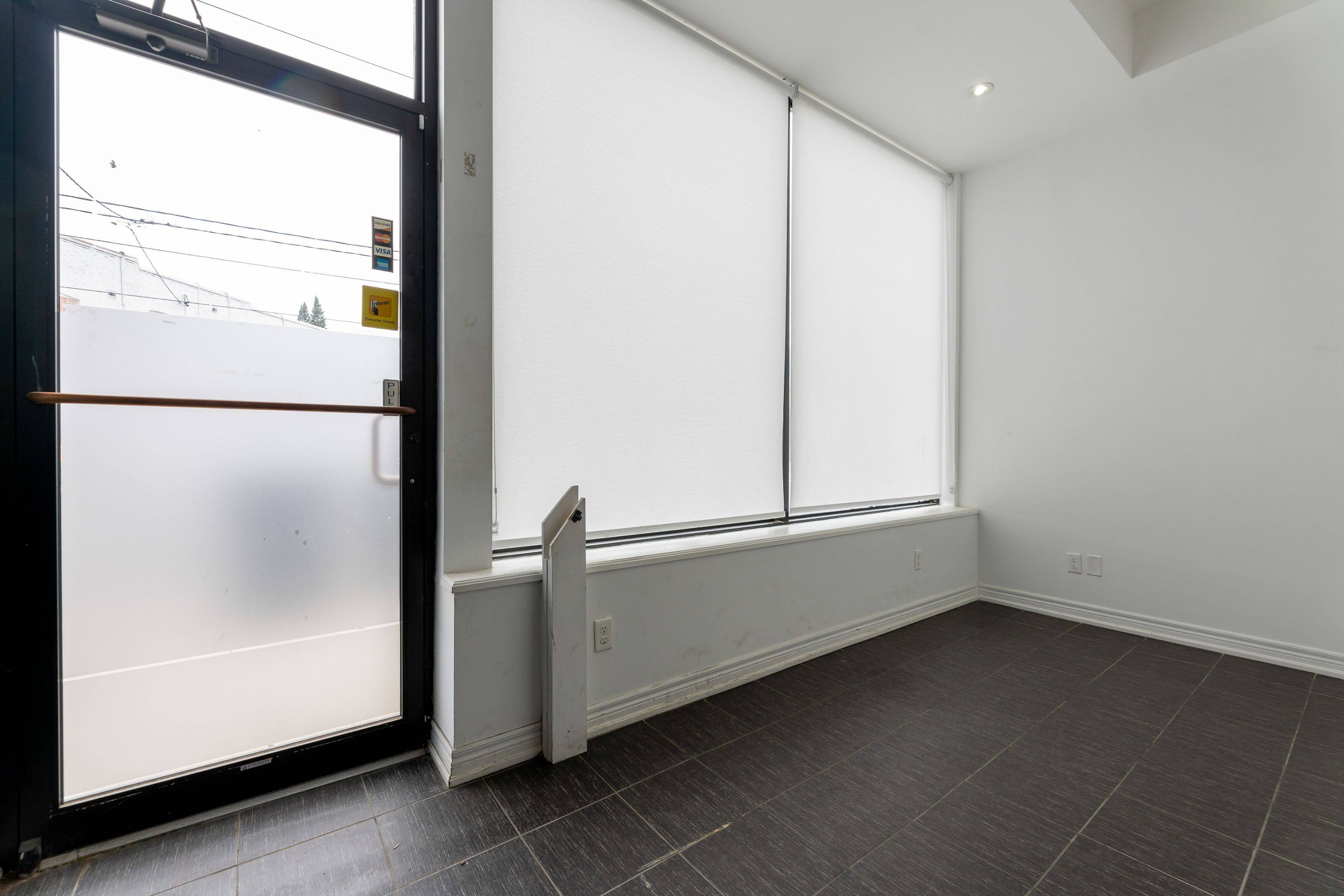 Toronto W04, ON M6N 3R9,1023 Weston RD