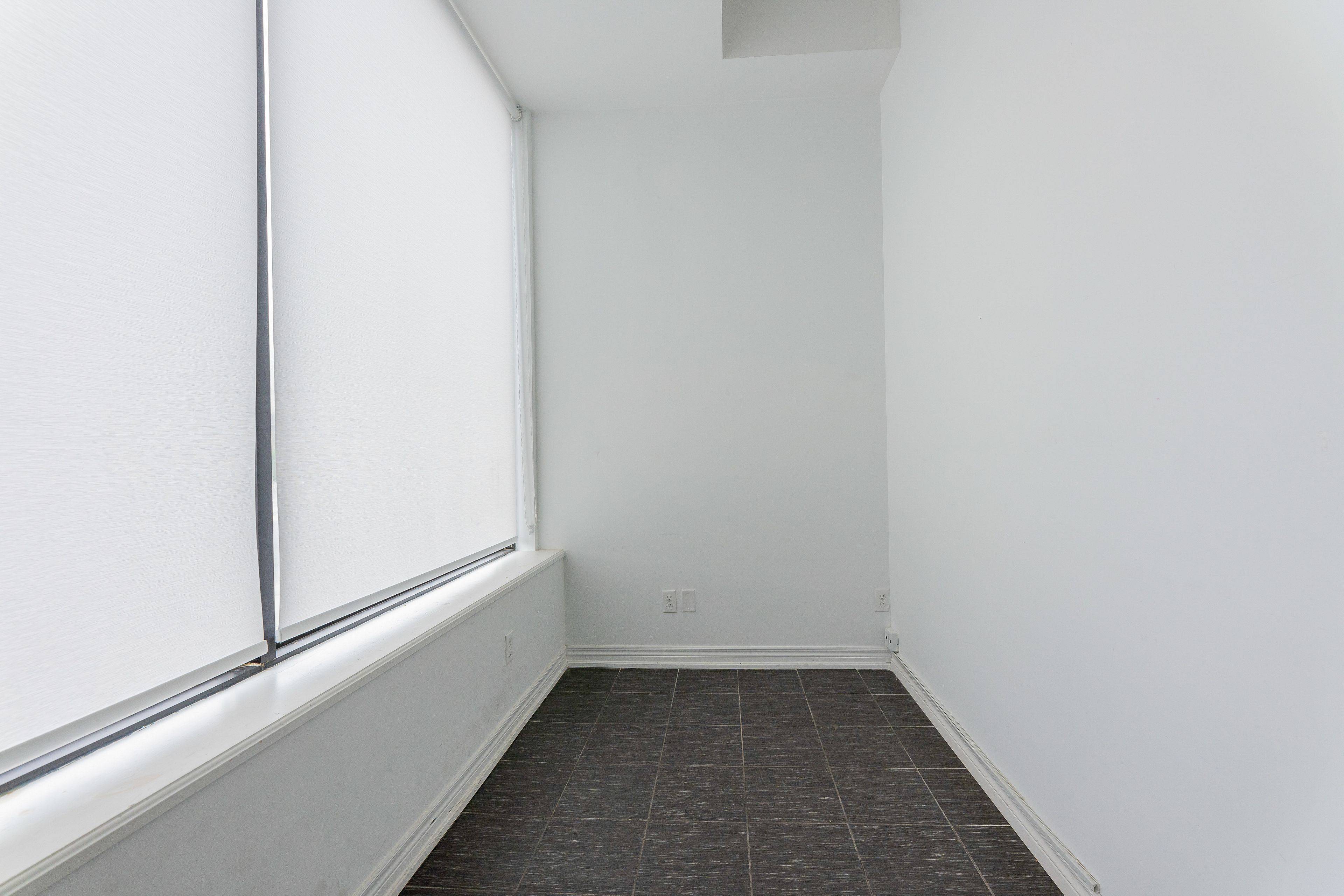 Toronto W04, ON M6N 3R9,1023 Weston RD