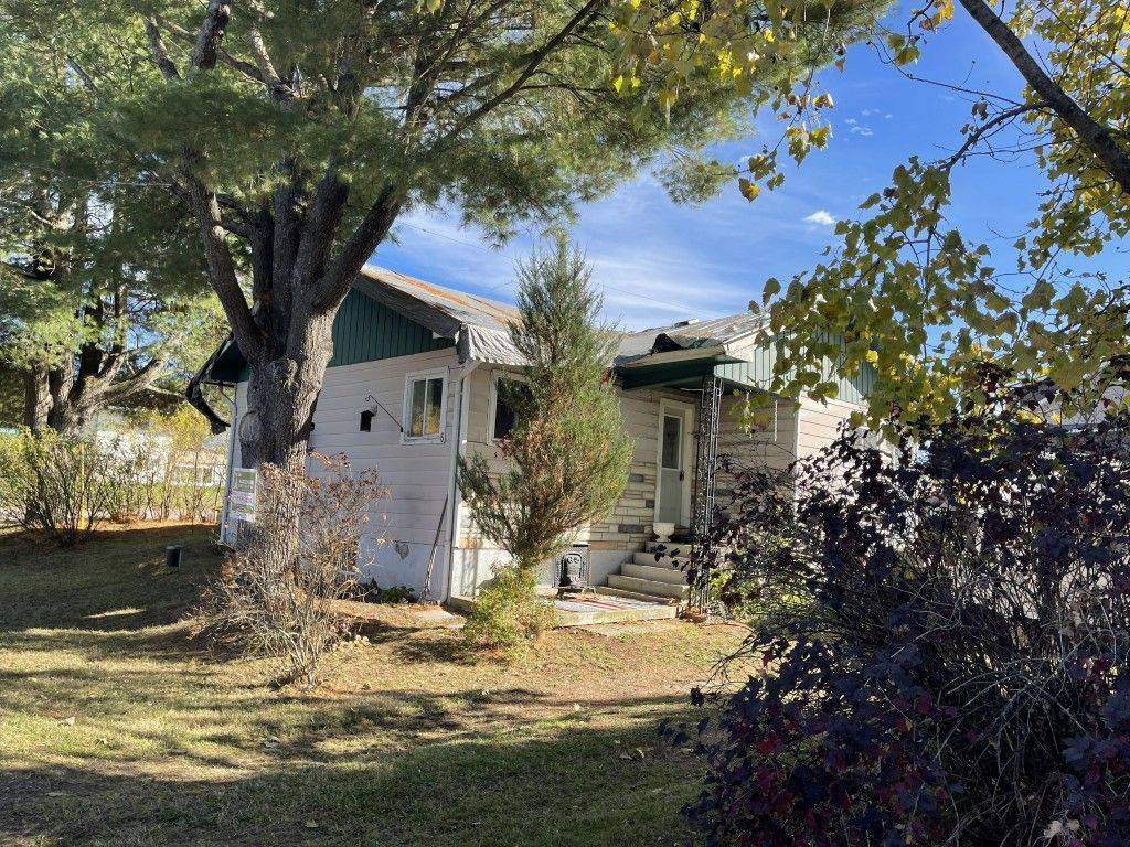 French River, ON P0M 2N0,6 Champlain ST