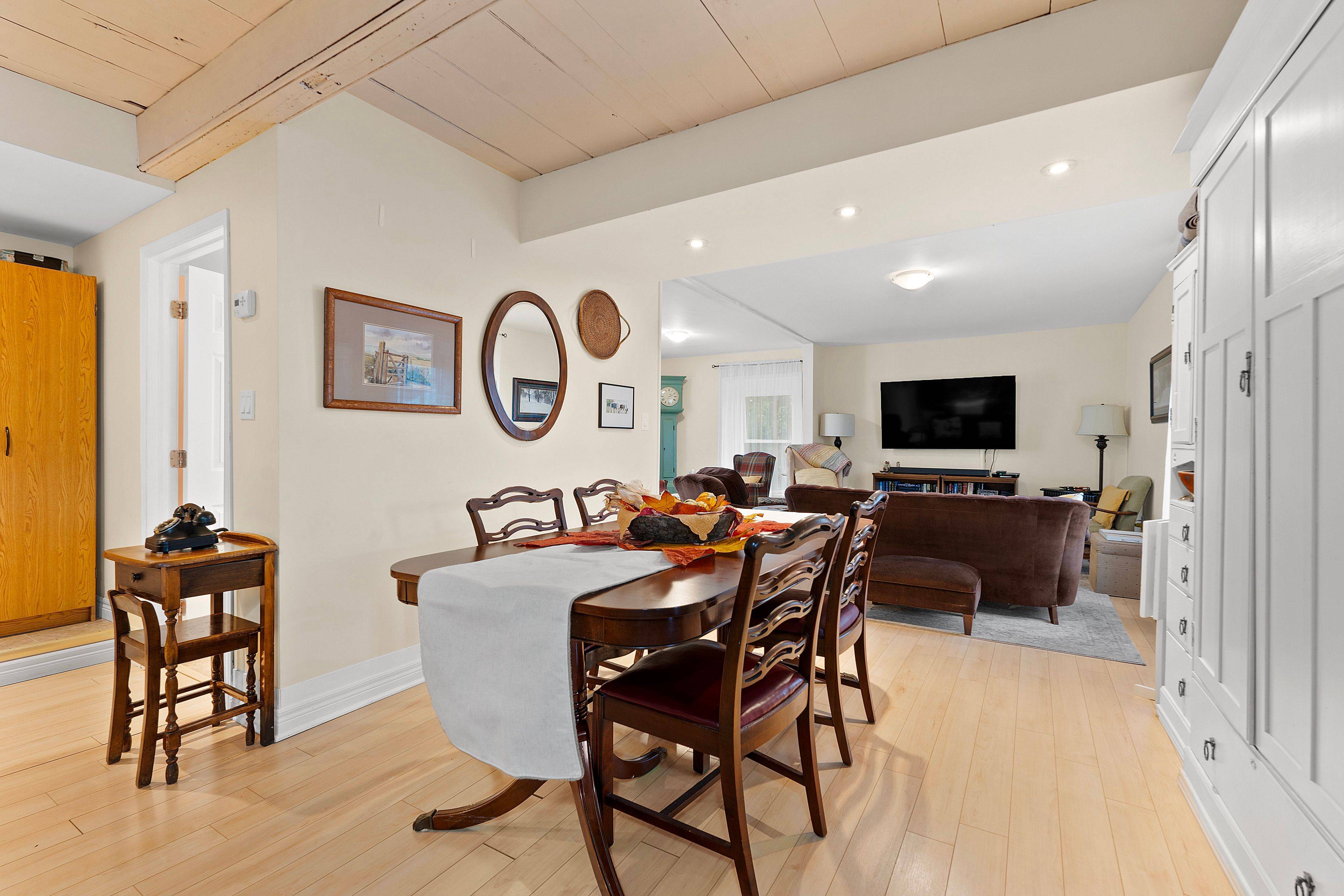 Loyalist, ON K0H 1G0,1549 DOYLE RD