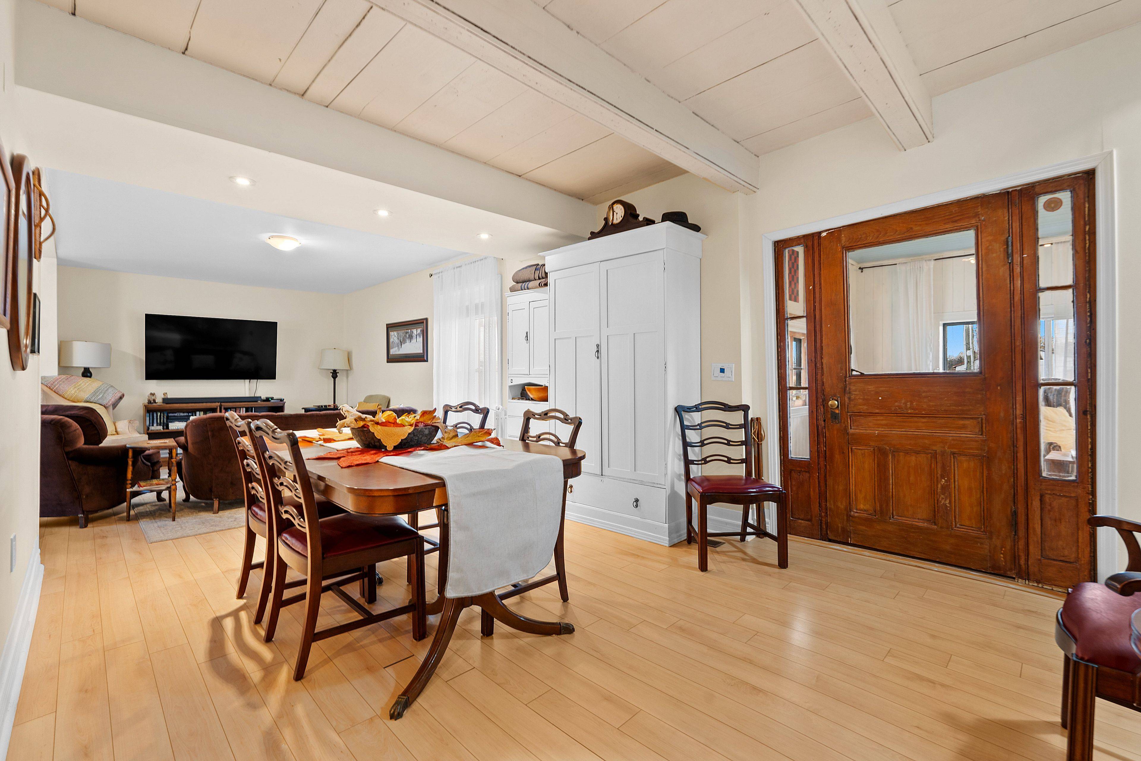 Loyalist, ON K0H 1G0,1549 DOYLE RD