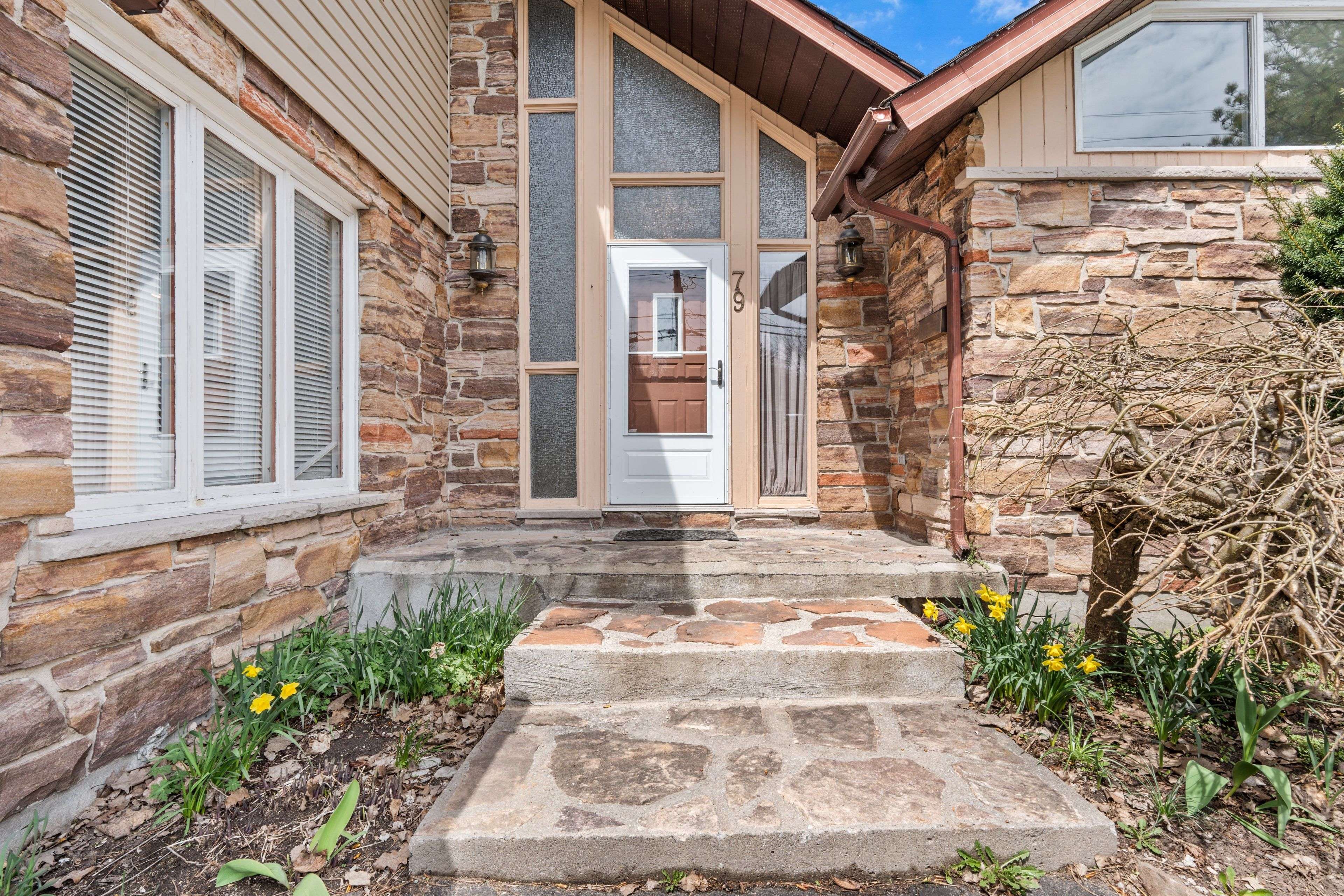 Greater Napanee, ON K7R 3H3,79 River RD