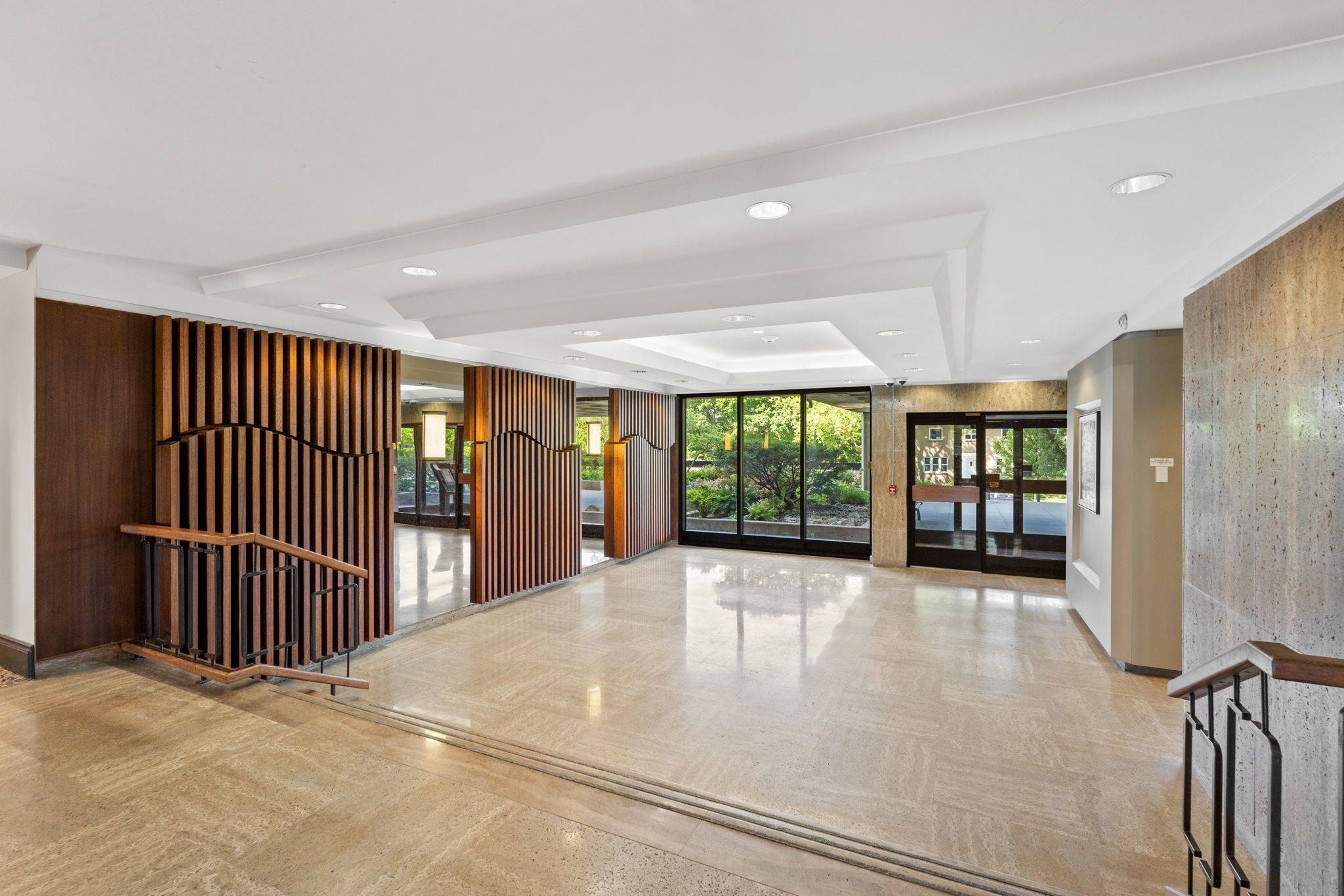 Britannia - Lincoln Heights And Area, ON K2B 7Y8,265 POULIN ST #1706