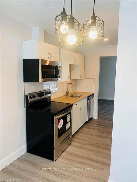 London North, ON N6G 2E4,8 Homestead CRES