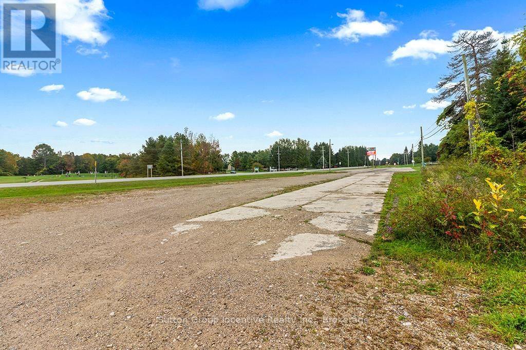 Chatsworth, ON N0H 1G0,317080 Highway 6 & 10 HWY