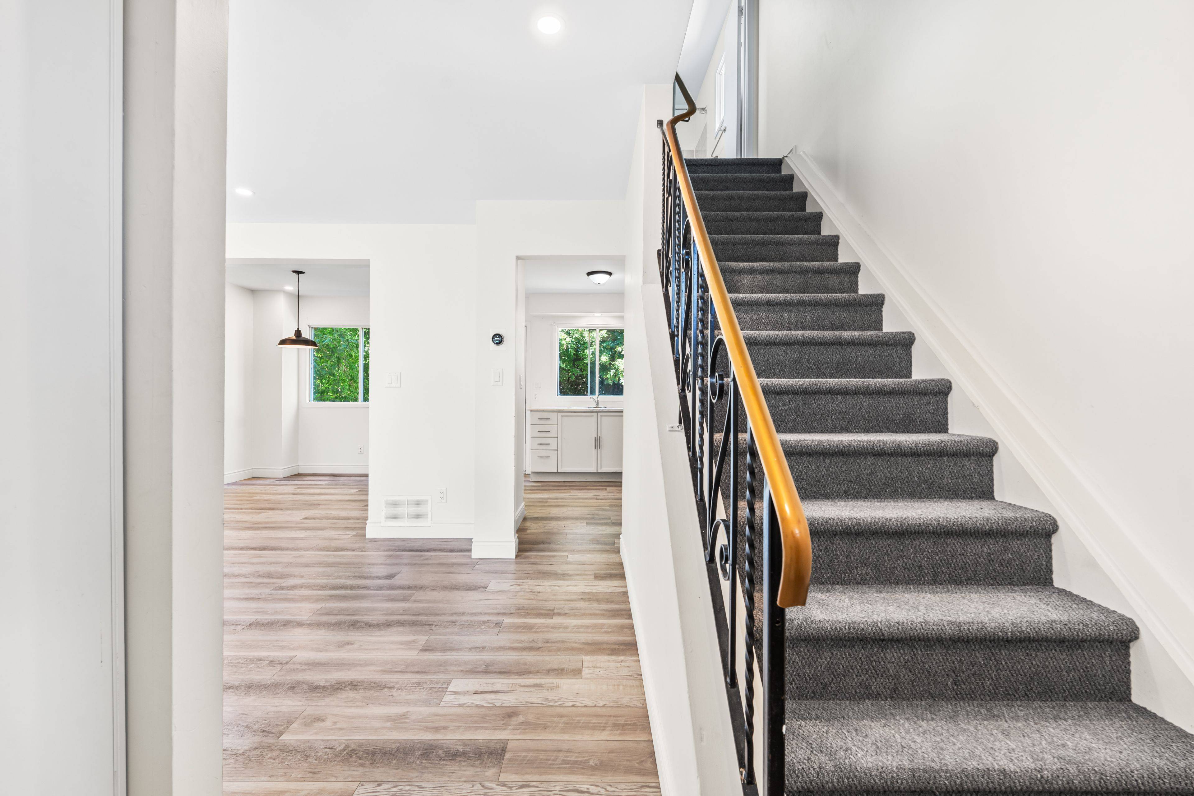 Kingston, ON K7M 7Z1,347 Kingsdale AVE