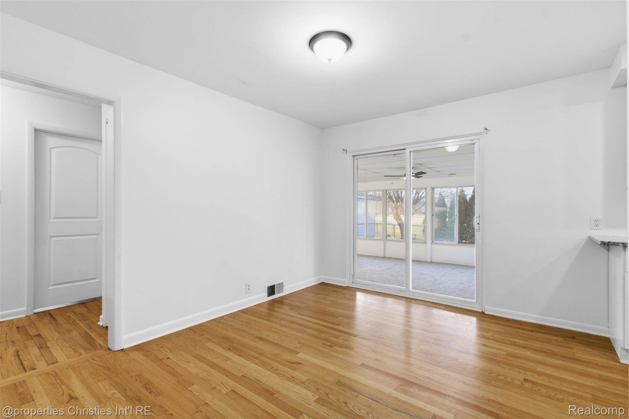 Royal Oak, MI 48073,1212 S Amelia AVE