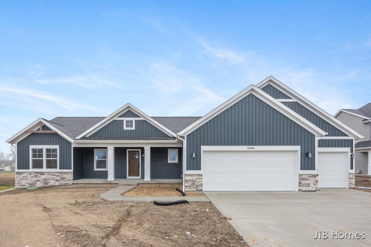 Allendale, MI 49401,11440 Shoreline DR #110