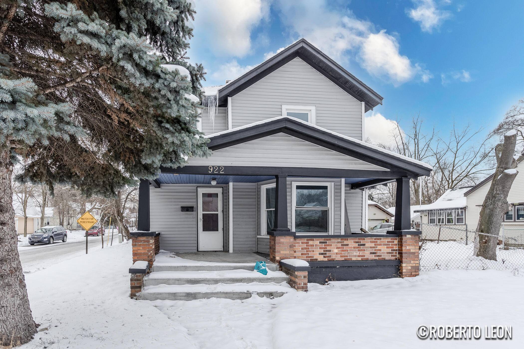 Wyoming, MI 49509,922 Burton ST SW