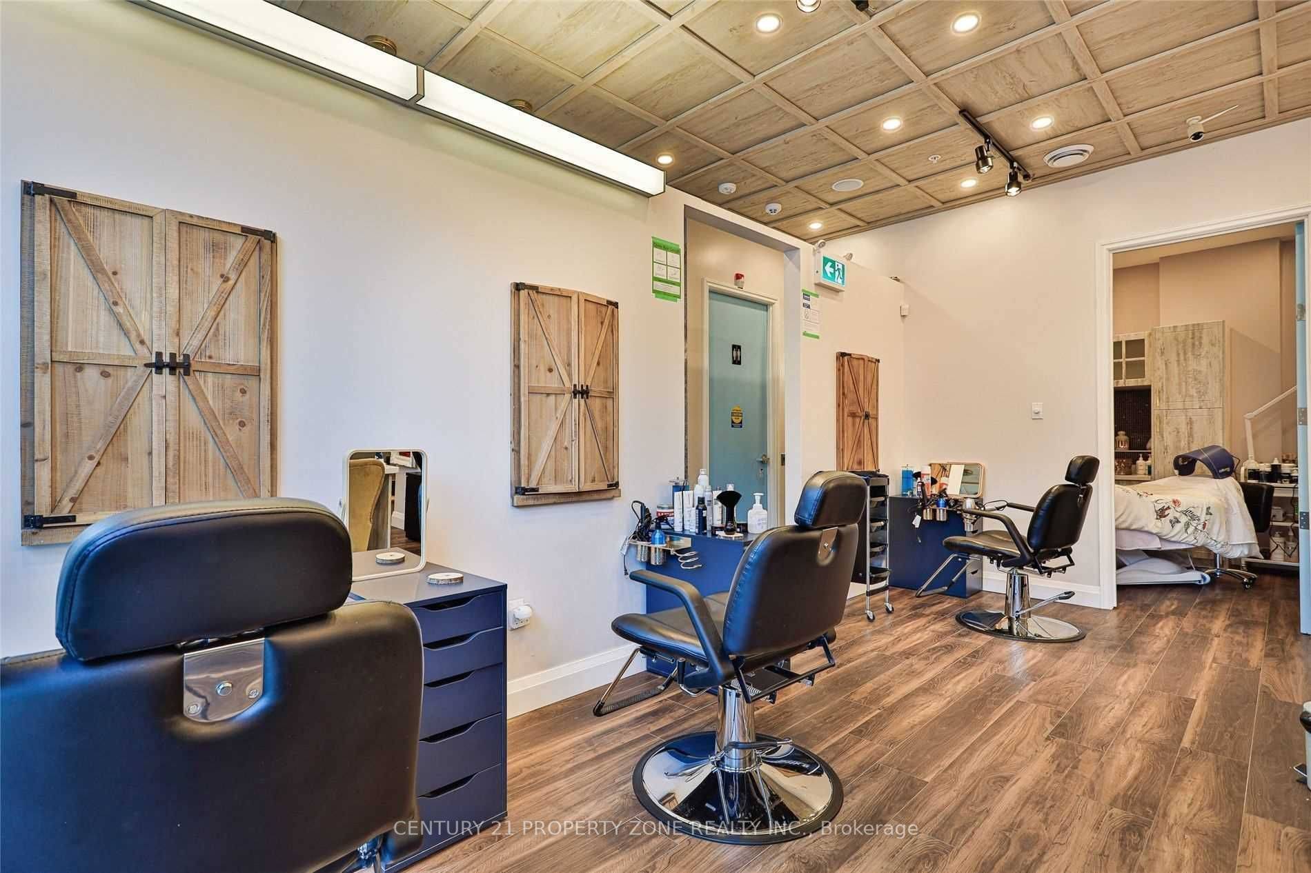 Toronto C01, ON M6J 0B7,92 Sudbury ST