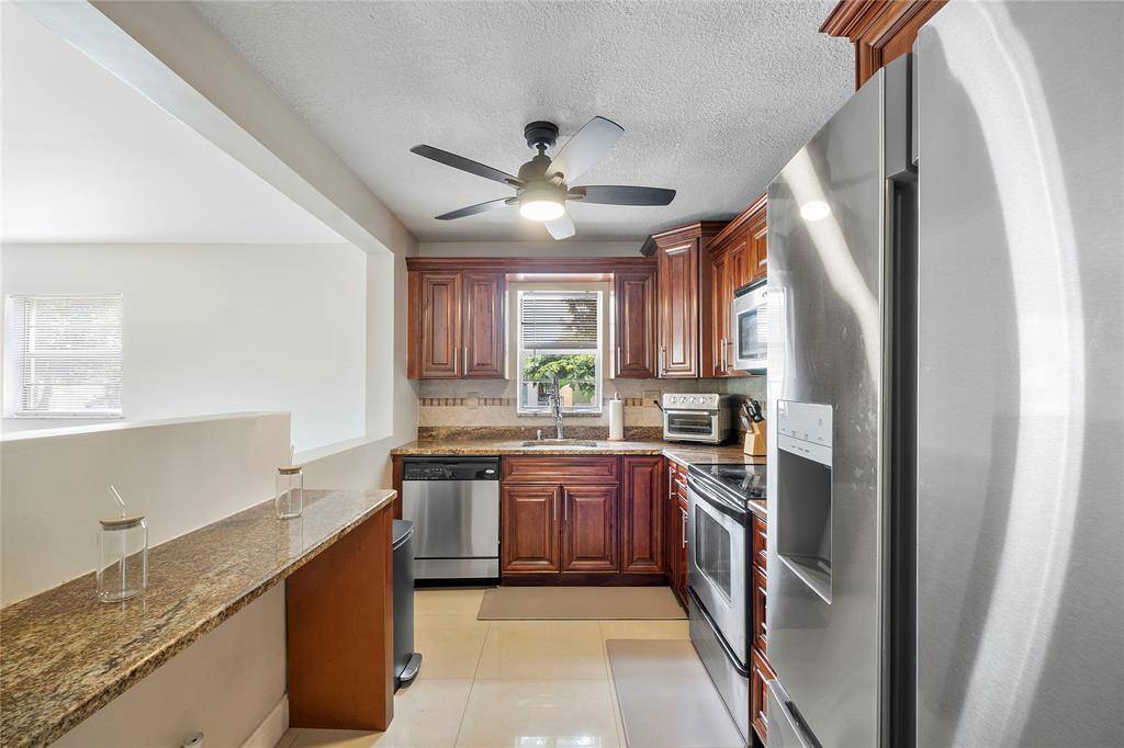 Coral Springs, FL 33065,4154 NW 90th Ave #201