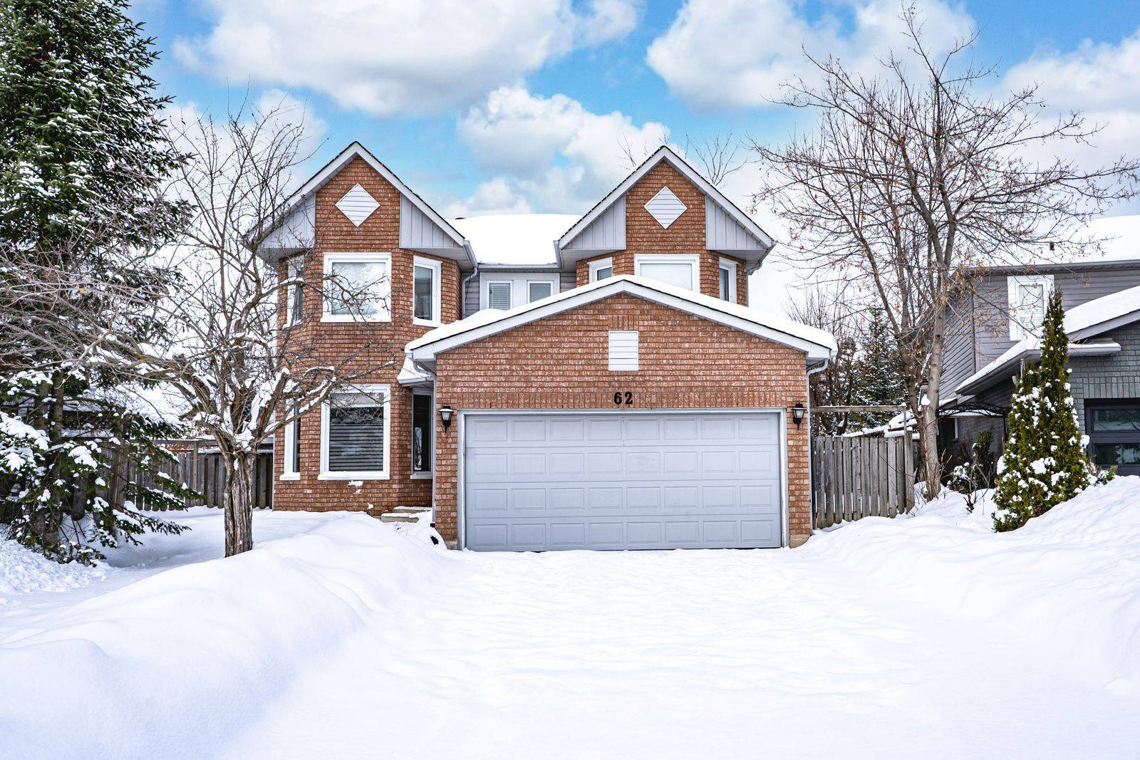 Barrie, ON L4N 7L8,62 O'Shaughnessy CRES