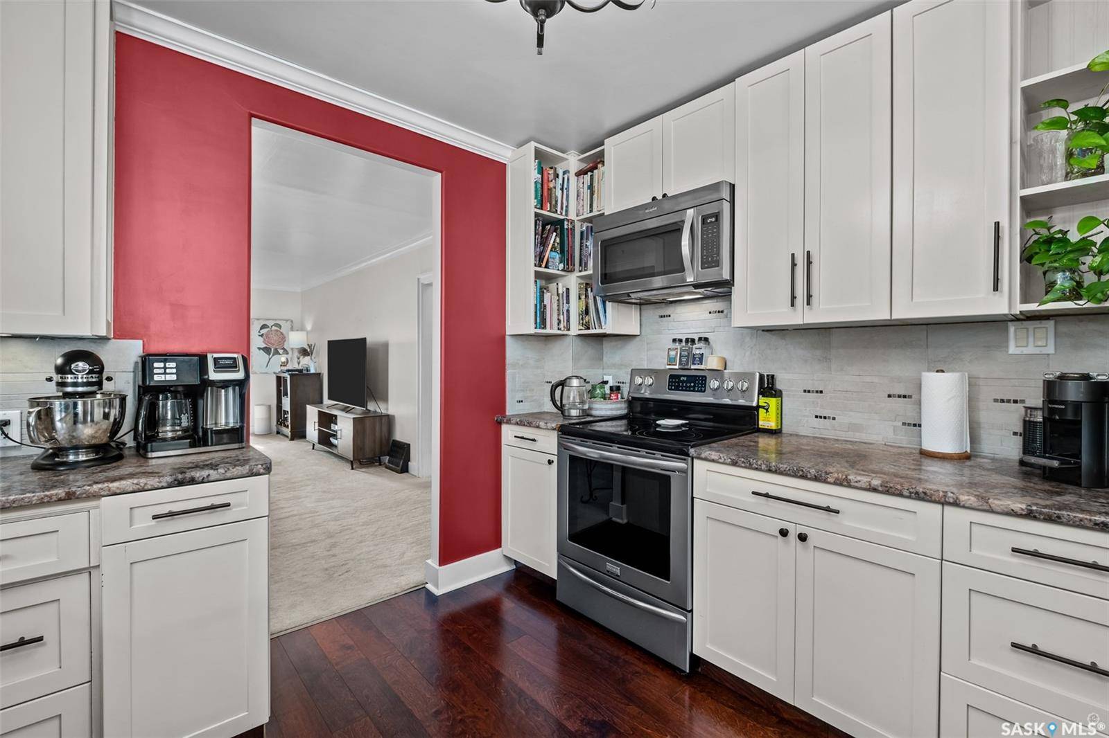 Prince Albert, SK S6V 2Y3,202 Cambridge STREET