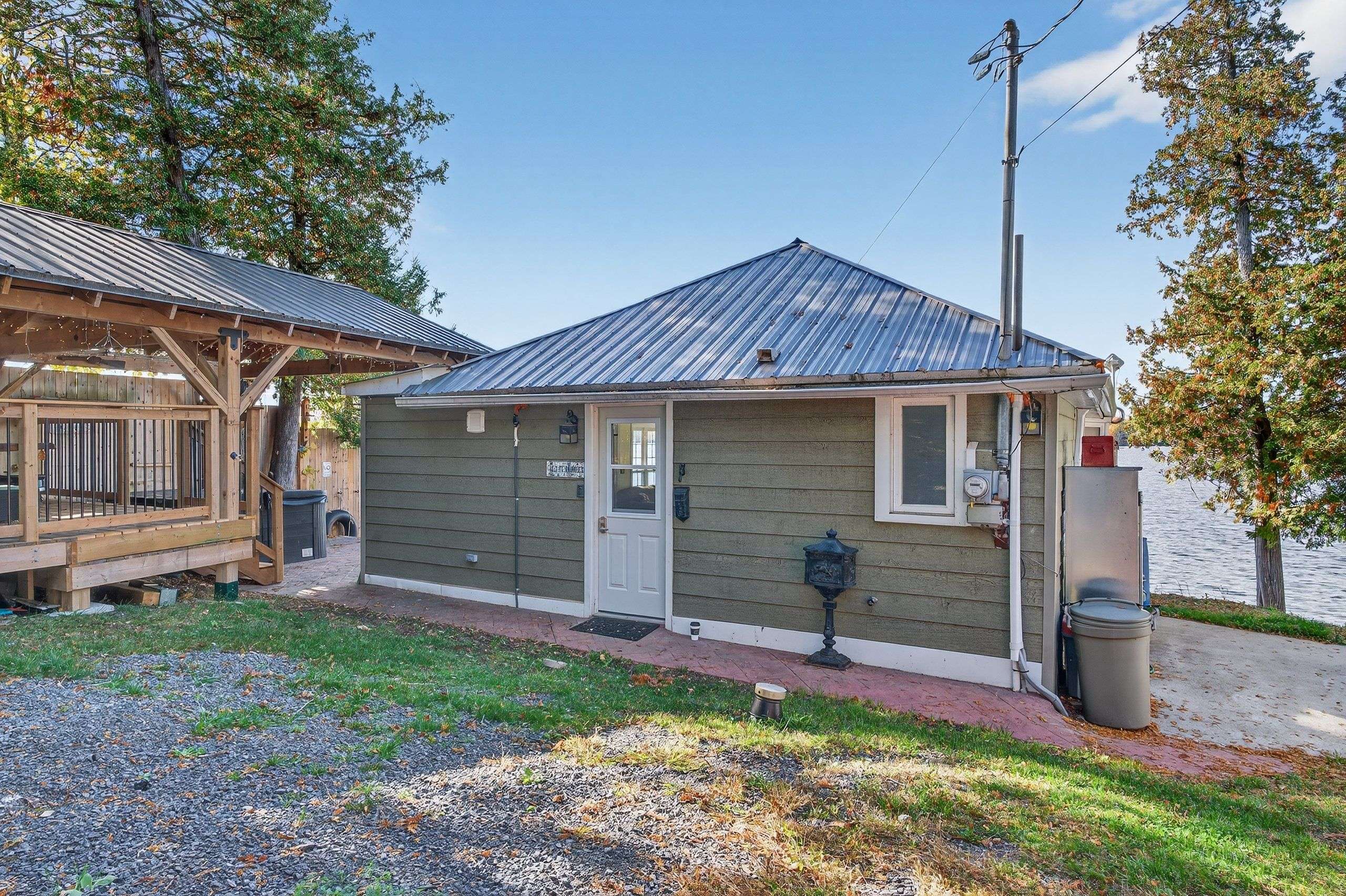 Stone Mills, ON K0K 3G0,19 Cherry LN