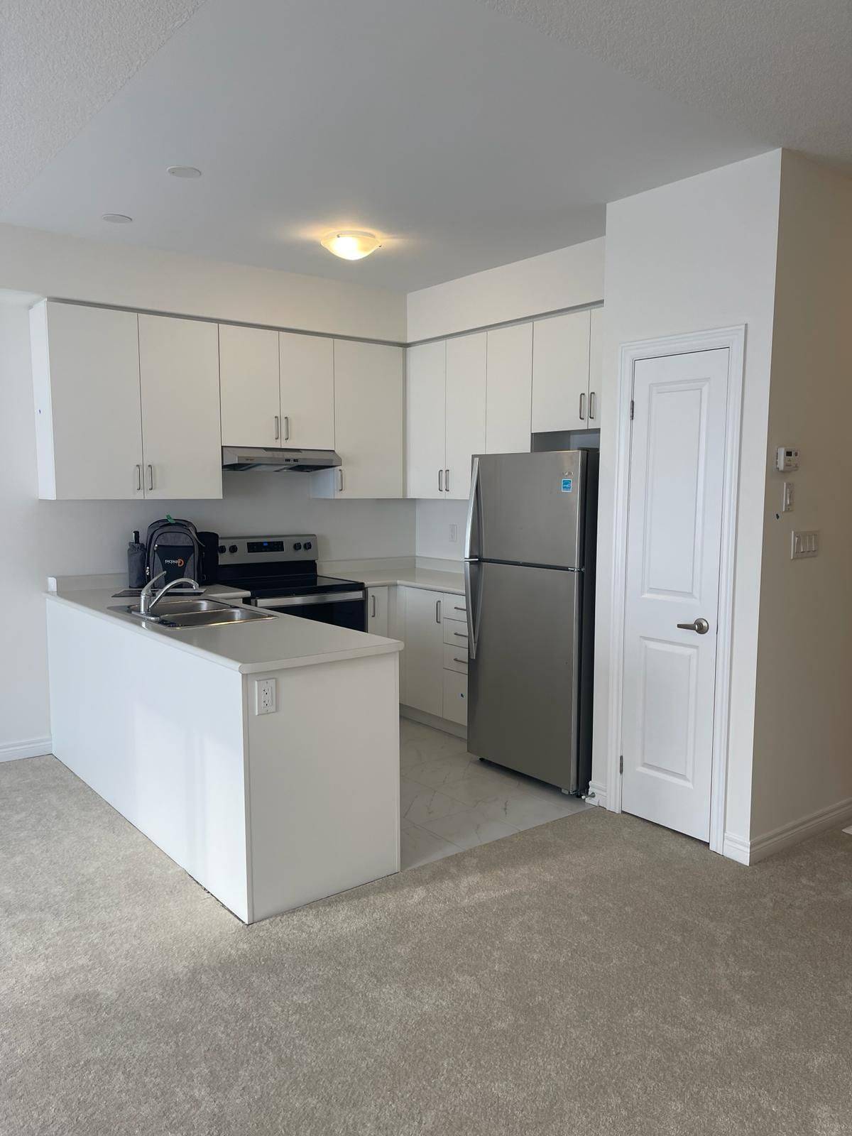 Hamilton, ON L9A 1Y1,16 Vickers RD