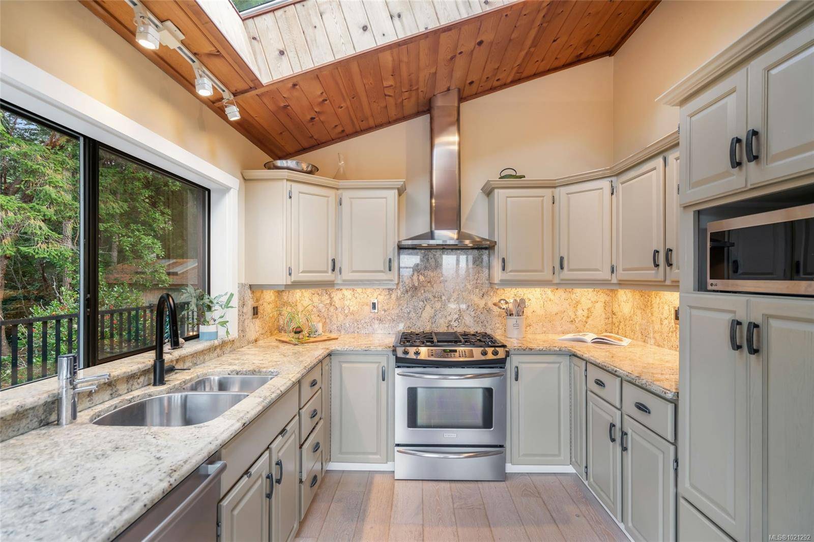 Nanoose Bay, BC V9P 9G2,2358 Chain Way