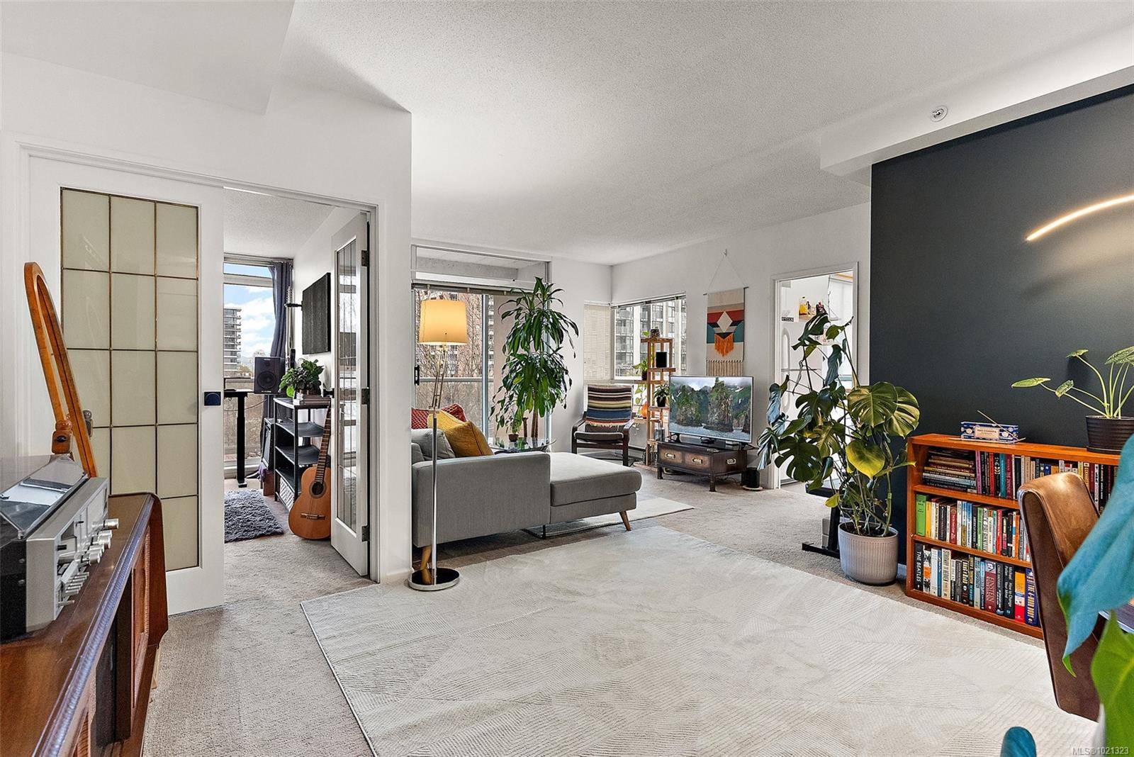 Victoria, BC V8V 4Y3,1010 View St #603