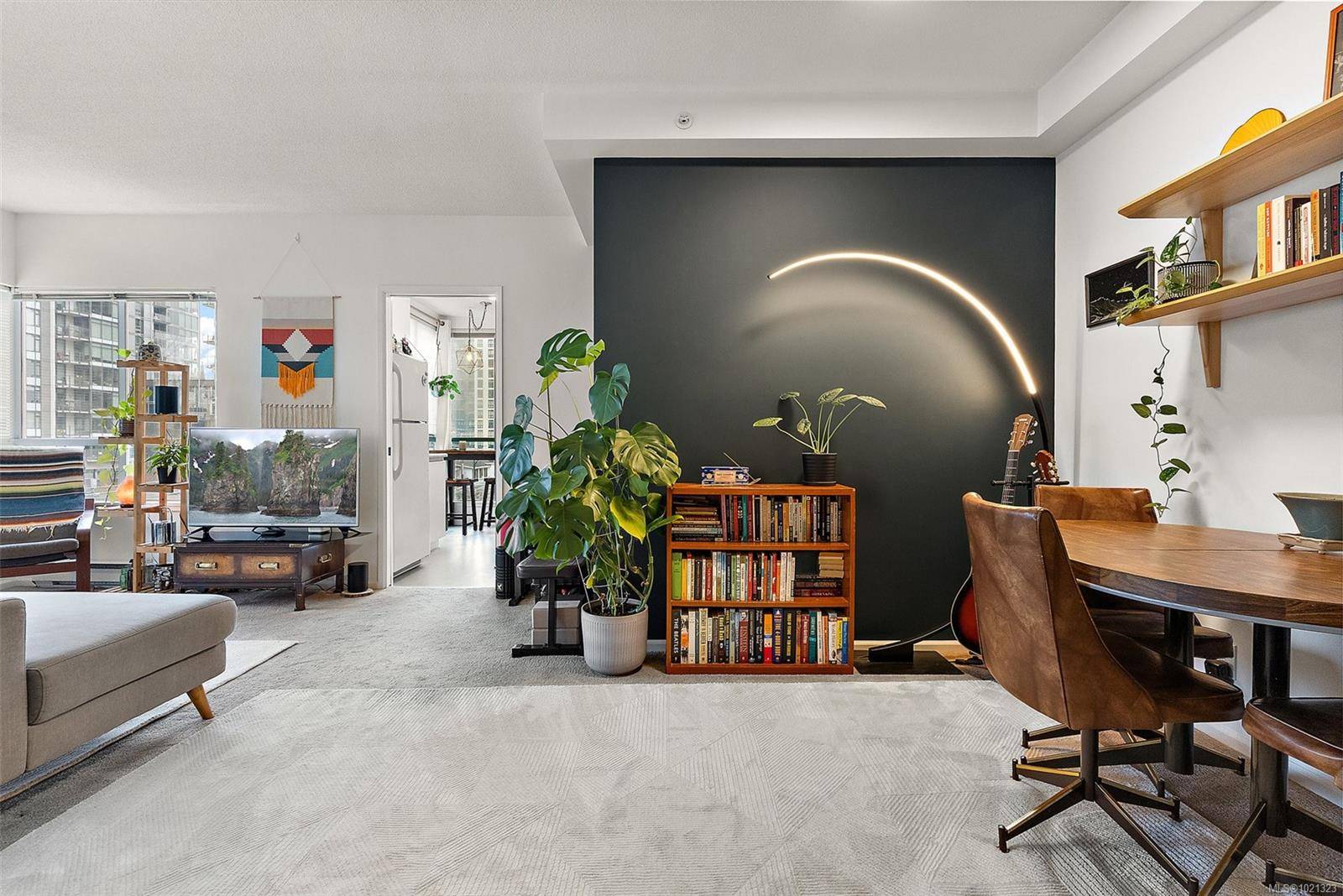 Victoria, BC V8V 4Y3,1010 View St #603