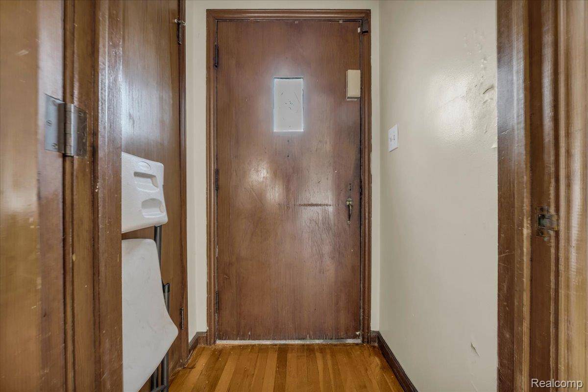 Detroit, MI 48205,17377 Dresden ST