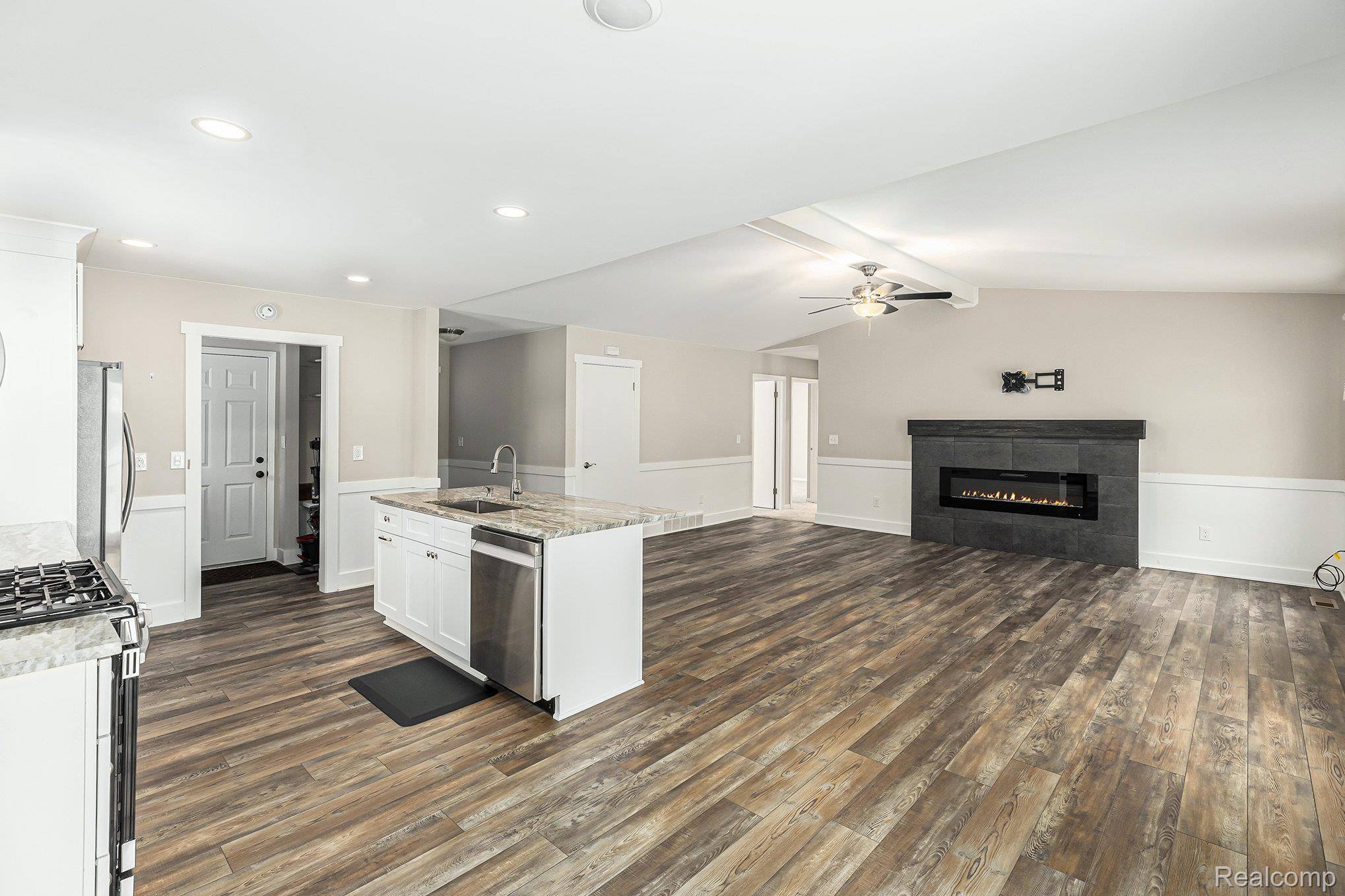 Shelby Twp, MI 48317,7725 Mary Lou CT