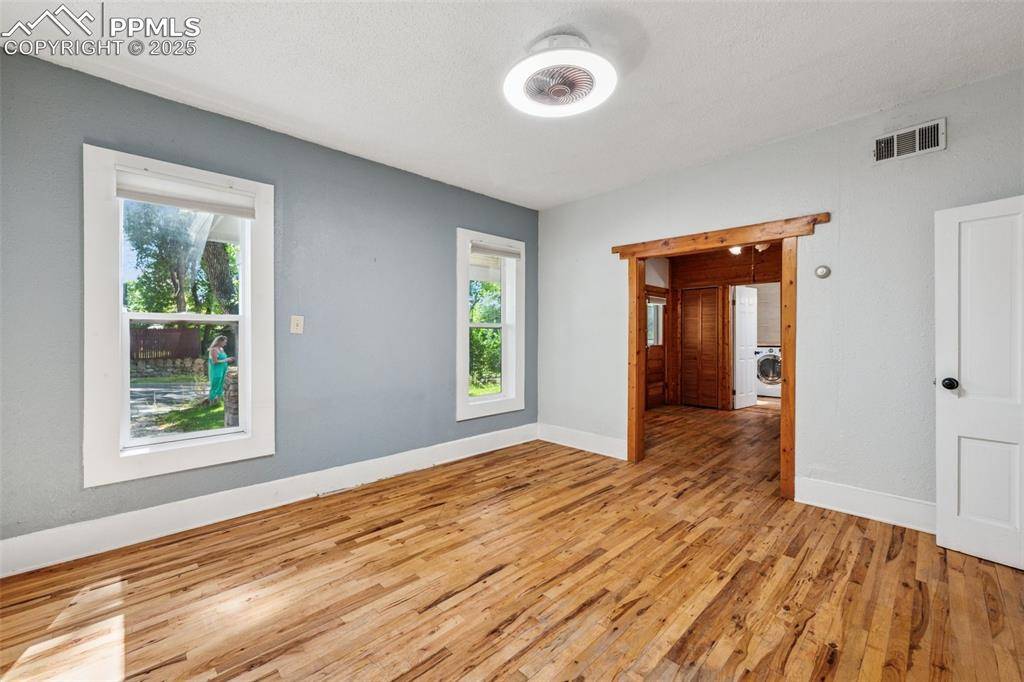 Colorado Springs, CO 80903,738 E Cache La Poudre ST