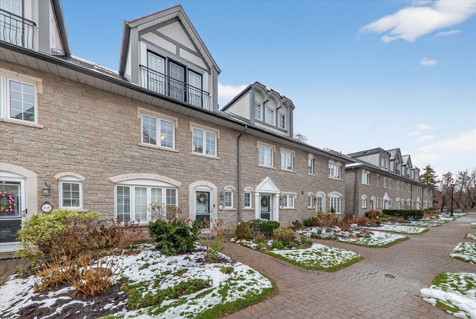 Pickering, ON L1V 6V9,1995 Royal RD #151