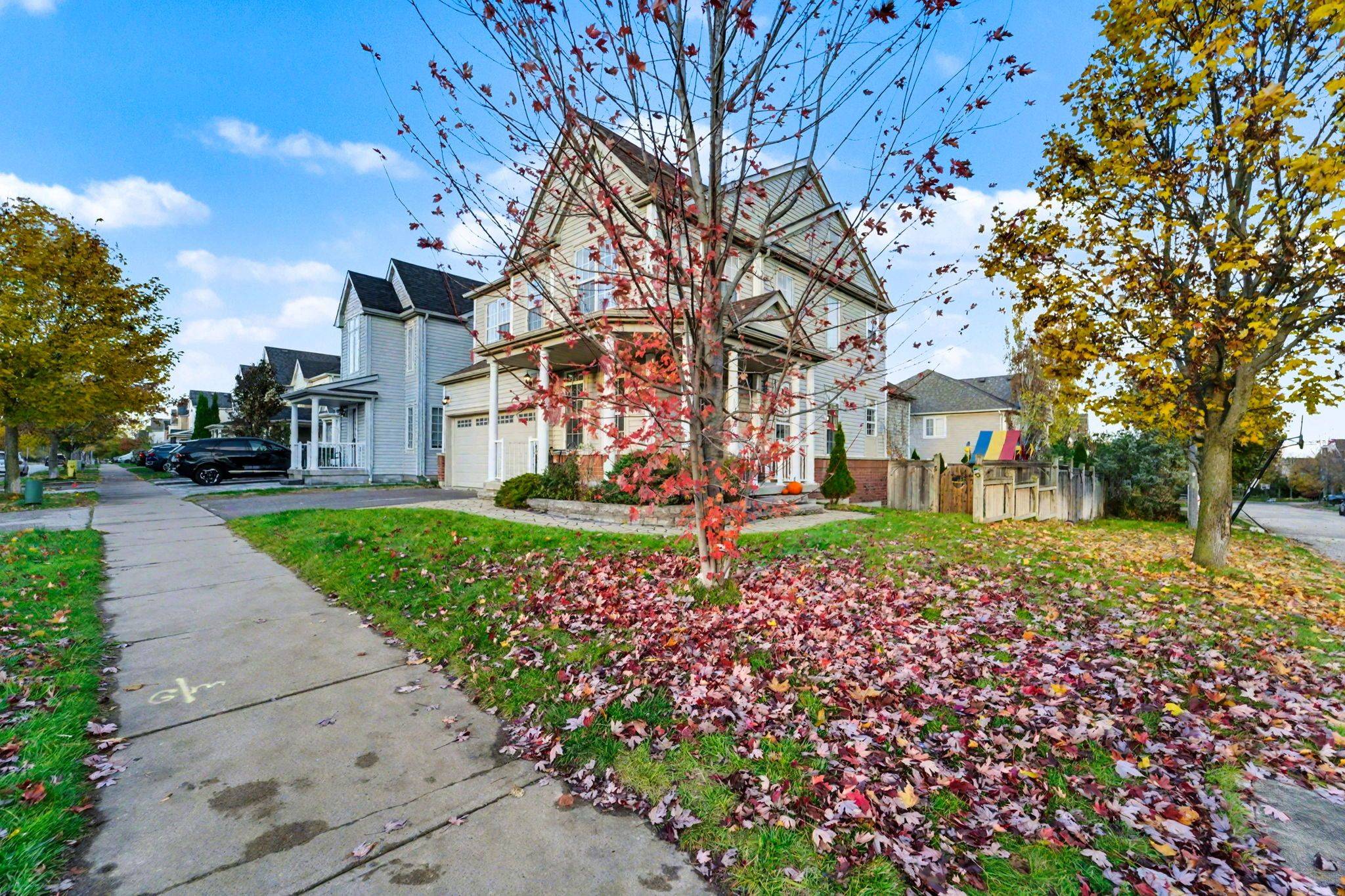 Whitby, ON L1M 2N8,56 Vanguard DR