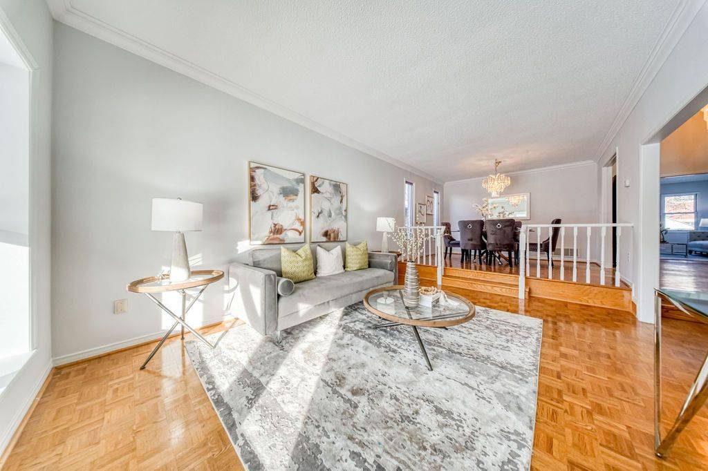 Pickering, ON L1V 5E5,948 Glenanna RD