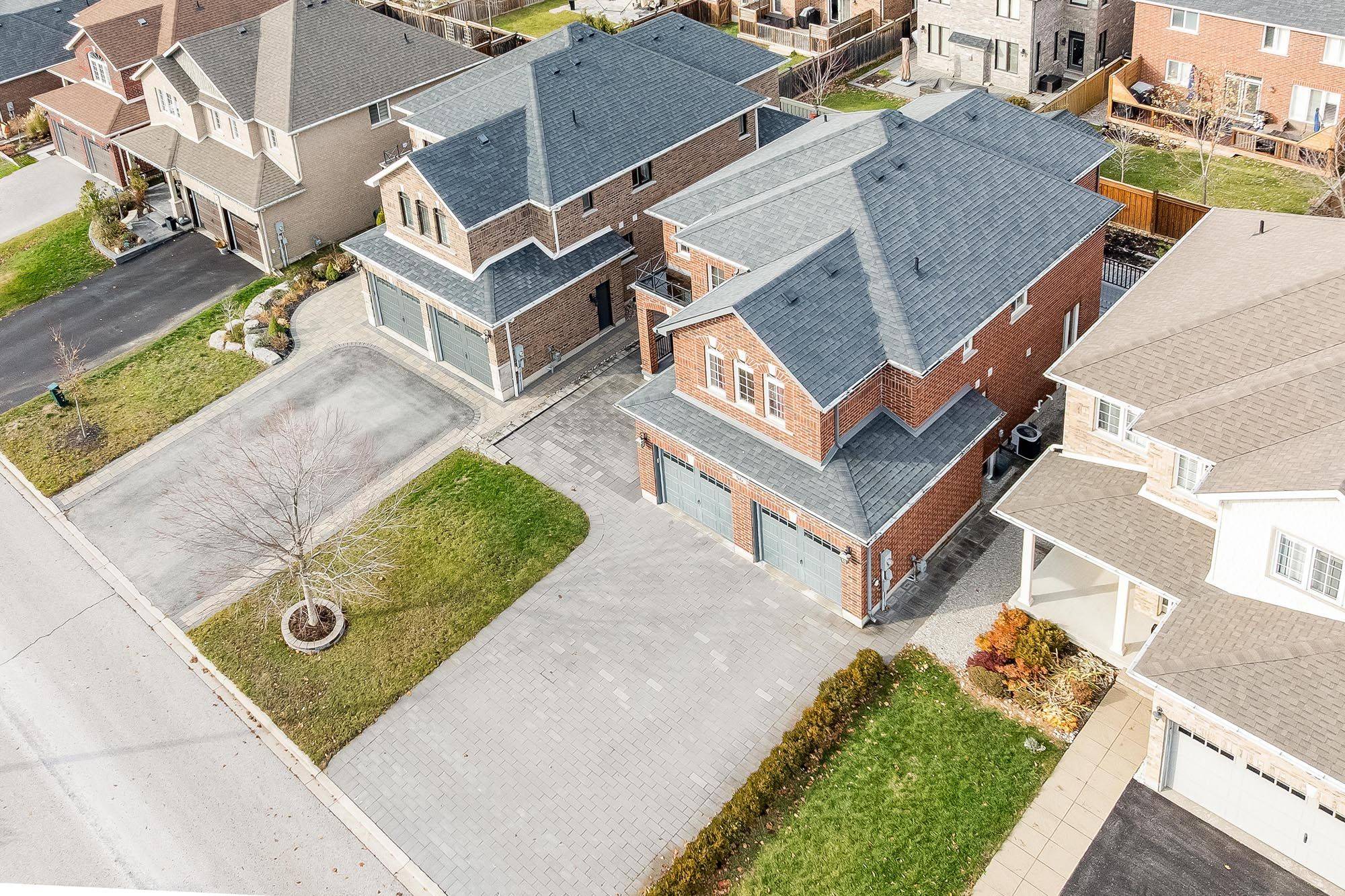 Barrie, ON L4M 0C4,56 Jewel House LN