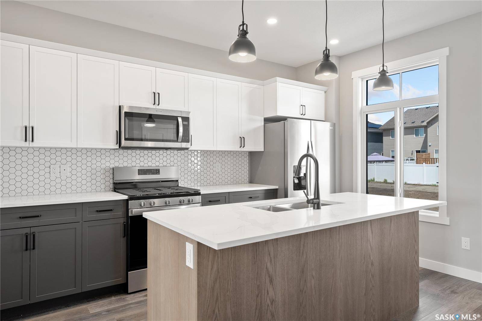 Regina, SK S4Y 0G2,1753 West Market STREET