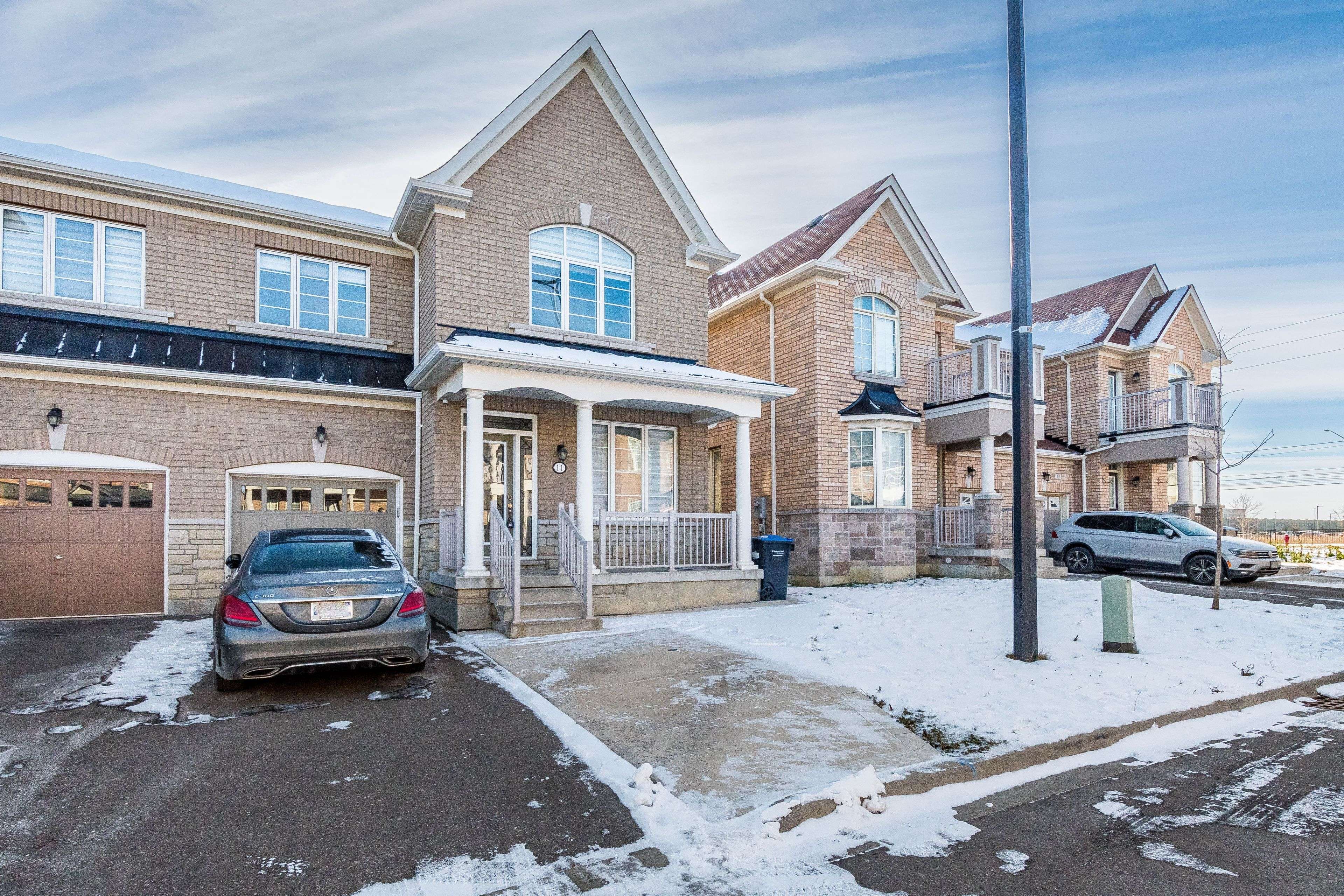 Brampton, ON L6R 4A2,11 SPOKANNE ST