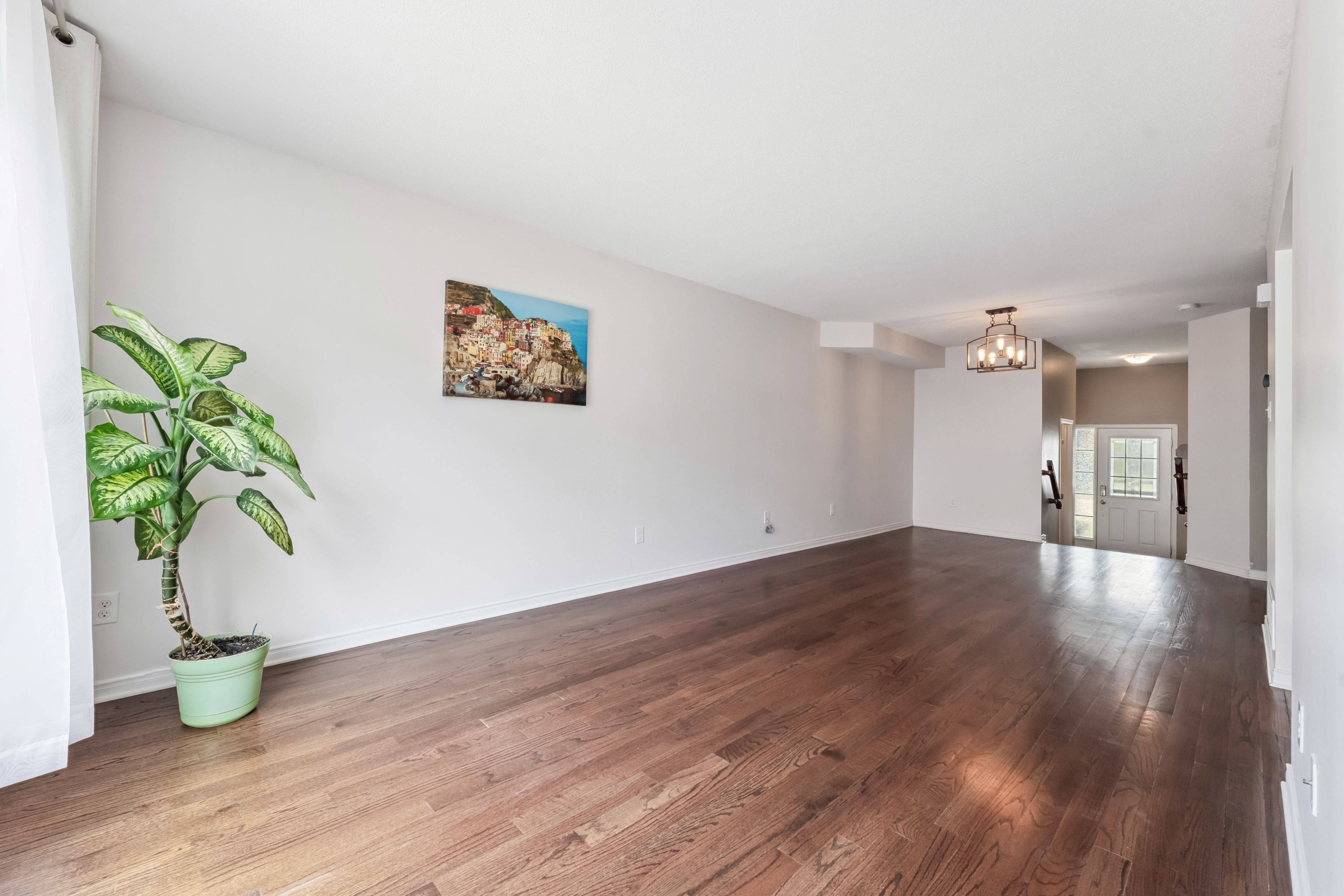 Kanata, ON K2S 0J4,142 Lokoya ST