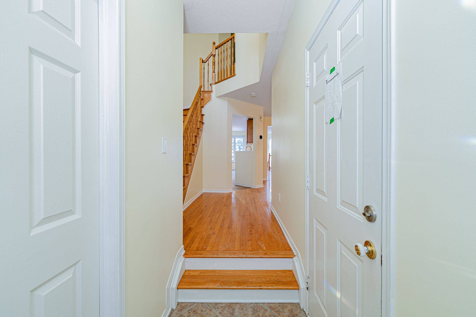 Barrhaven, ON K2J 5J3,184 Deercroft AVE