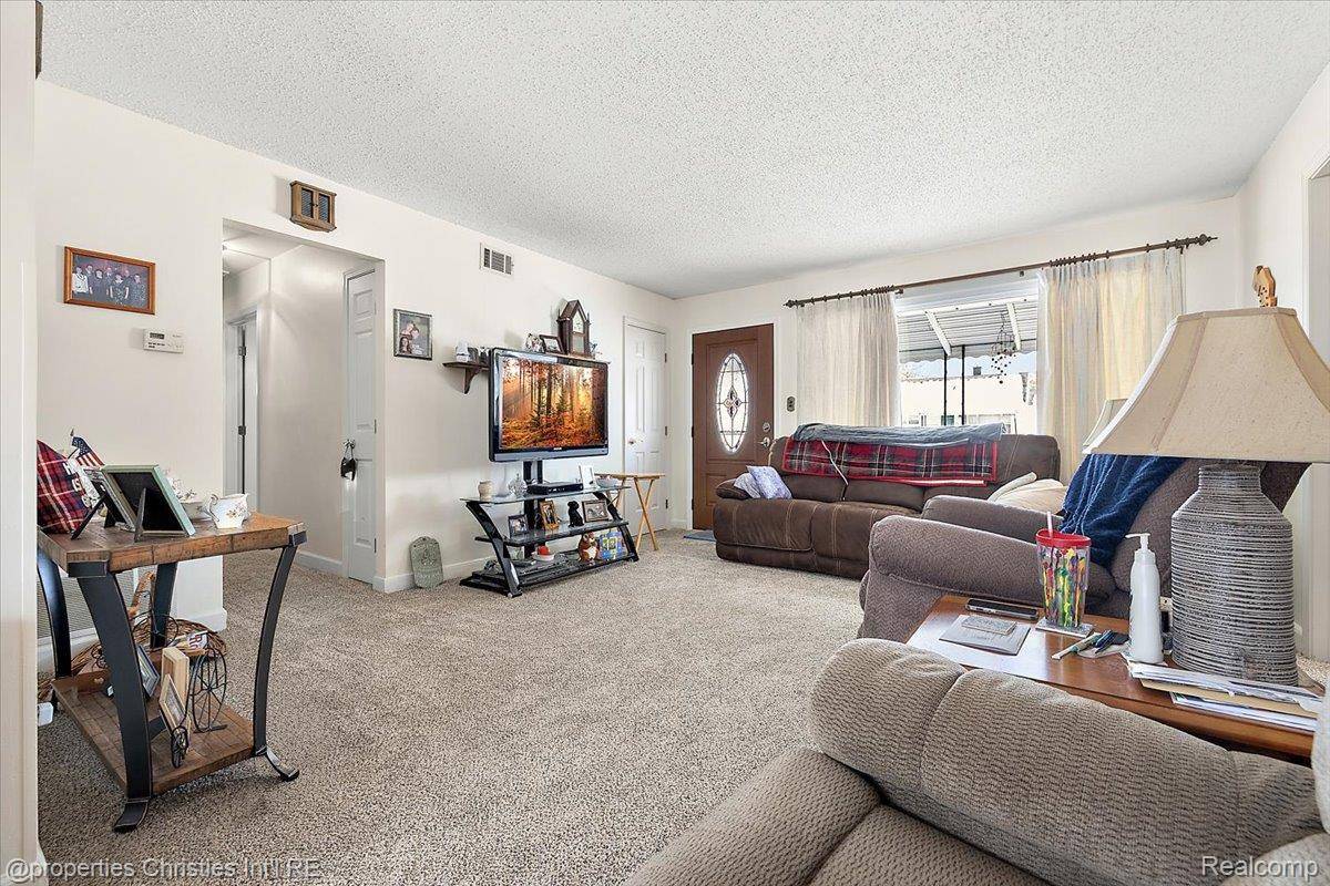 Plymouth, MI 48170,9005 Marlowe AVE