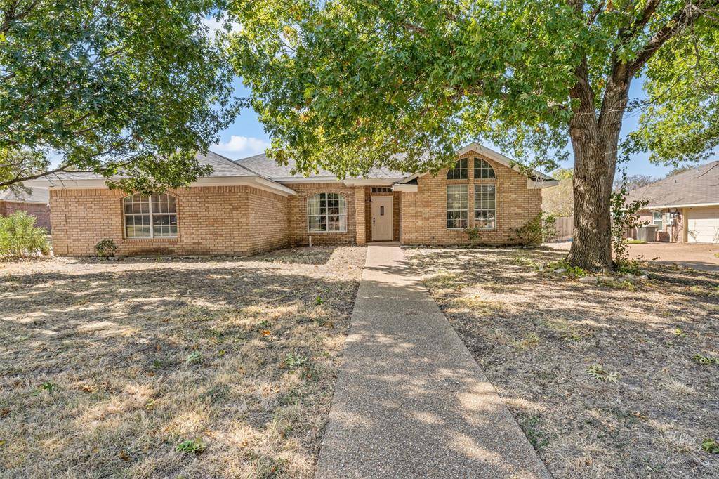 Hewitt, TX 76643,204 Marylee Drive