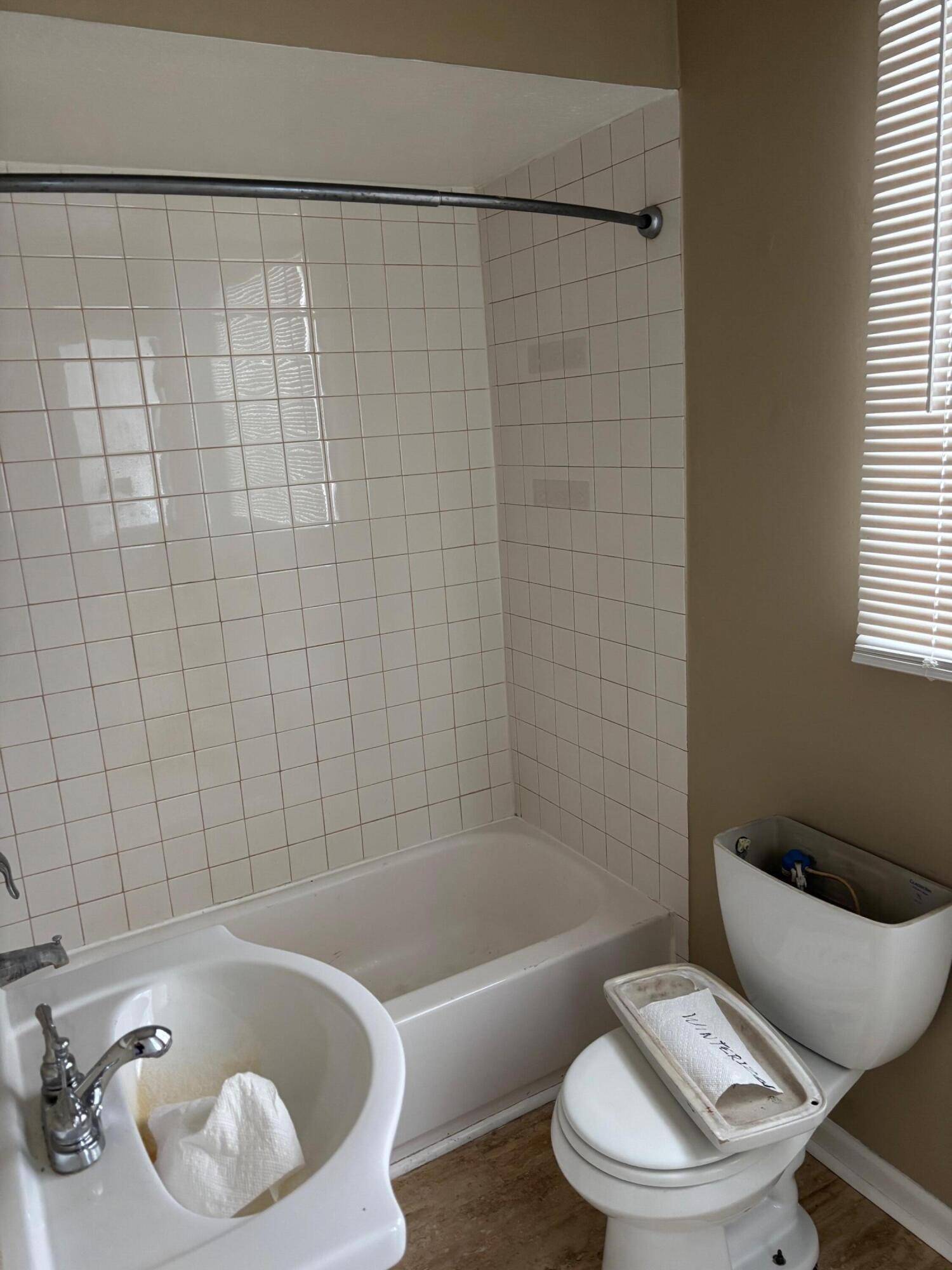 Lawton, MI 49065,415 S Main ST