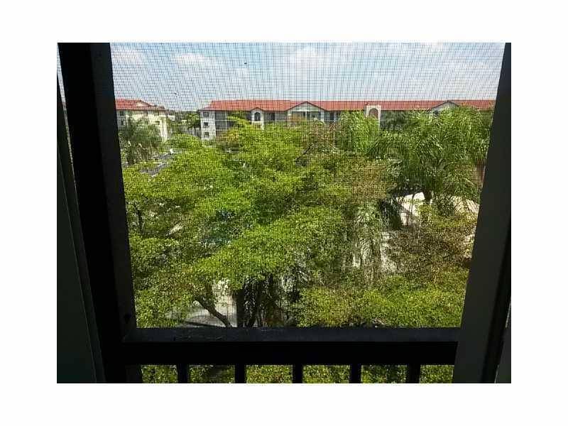 Pembroke Pines, FL 33027,12955 SW 16TH CT #M411