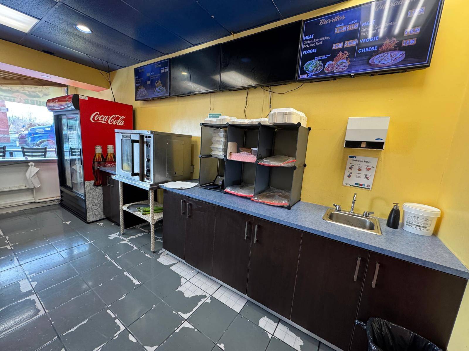 Oakville, ON L6J 7Y1,2320 Royal windsor DR